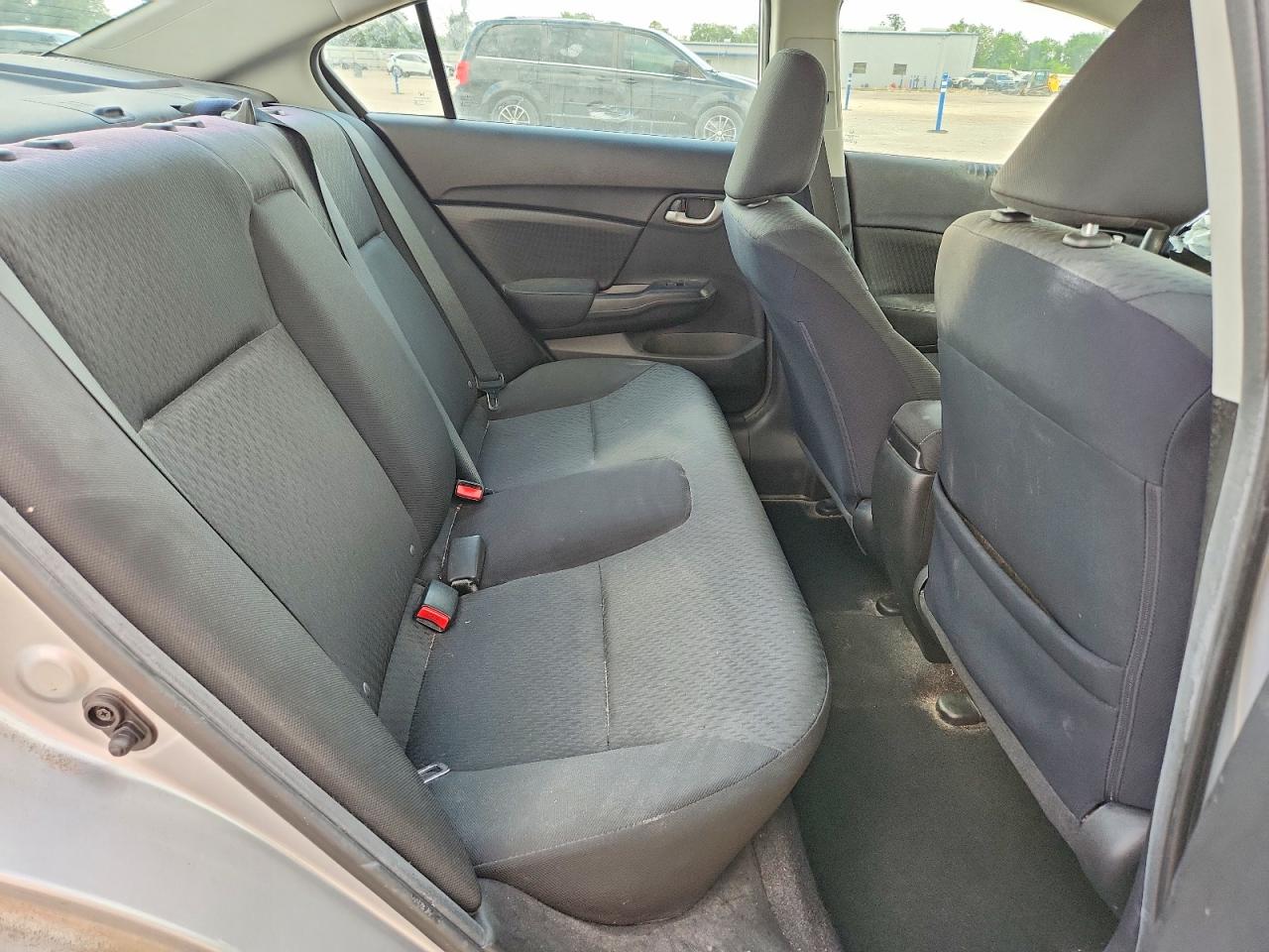 2015 Honda Civic Lx Серебряный vin: 19XFB2E50FE062955