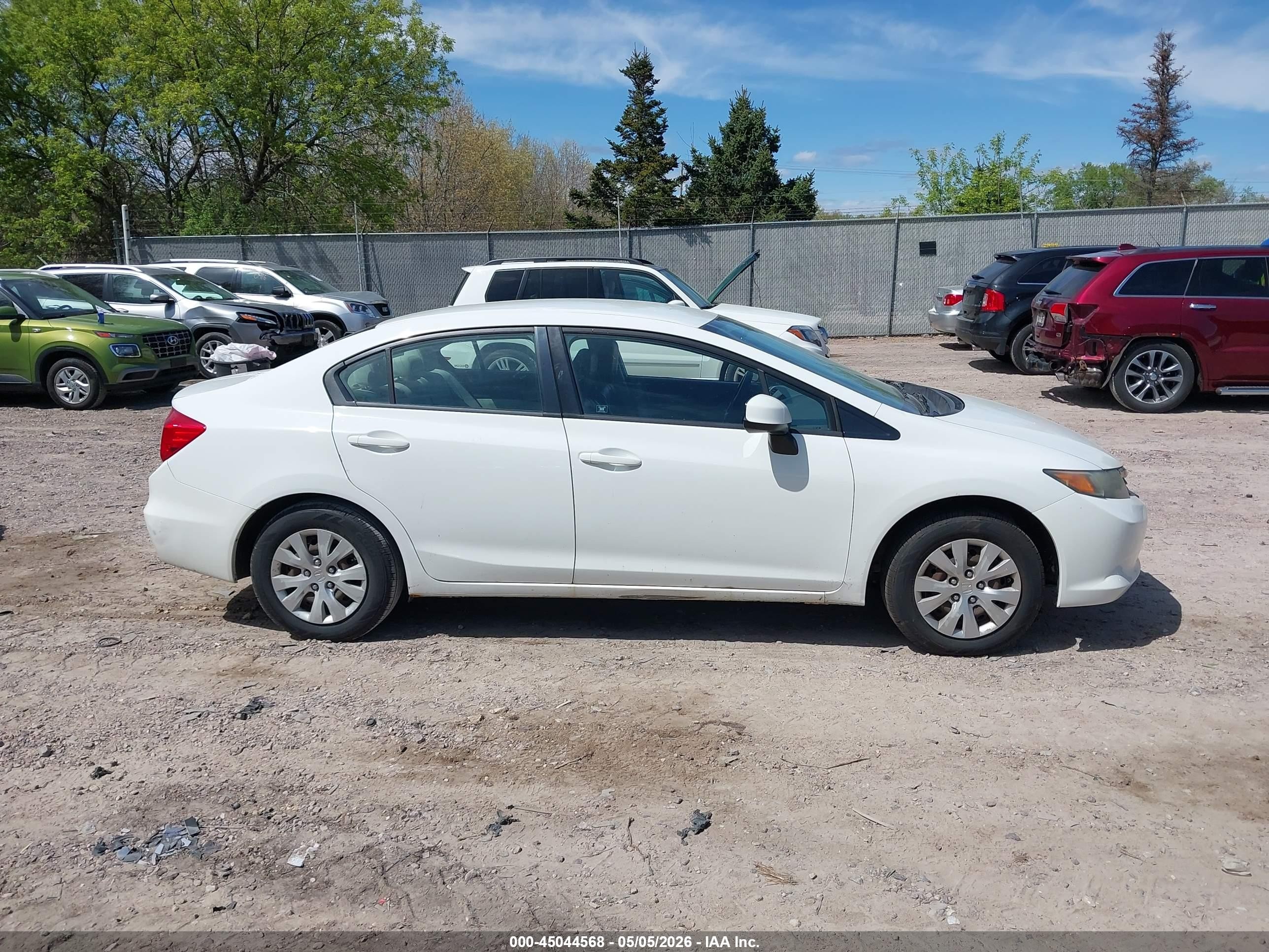 2012 Honda Civic Lx White vin: 19XFB2E51CE002288