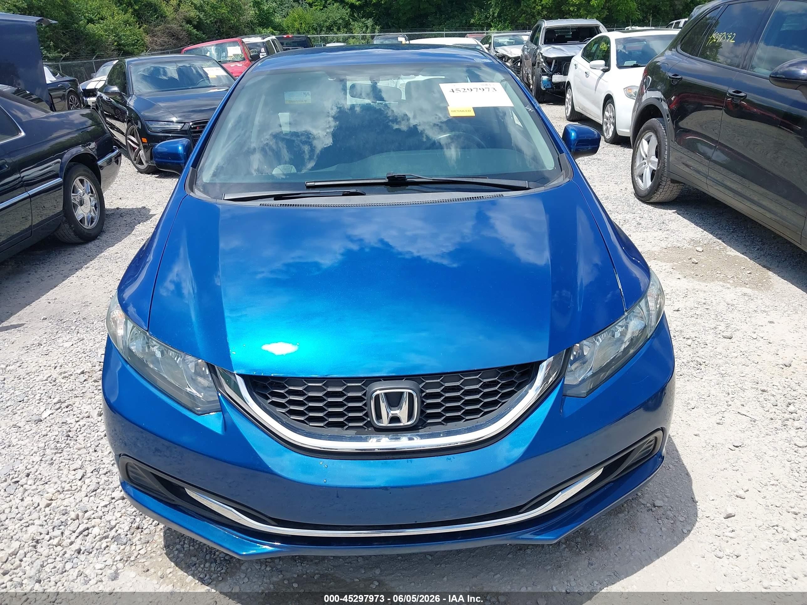 2015 Honda Civic Lx Blue vin: 19XFB2E51FE041838