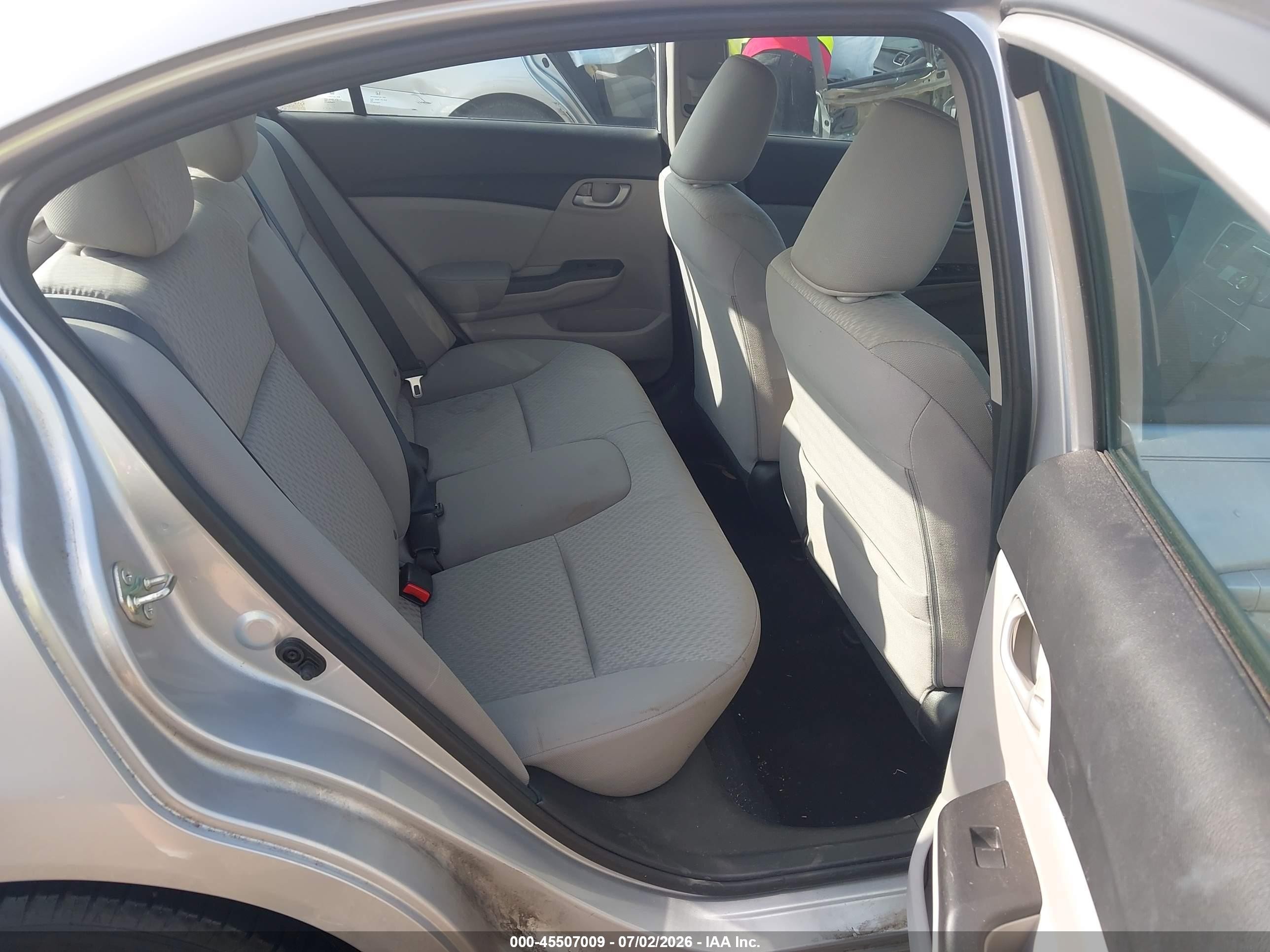 2015 Honda Civic Lx Silver vin: 19XFB2E51FE045484