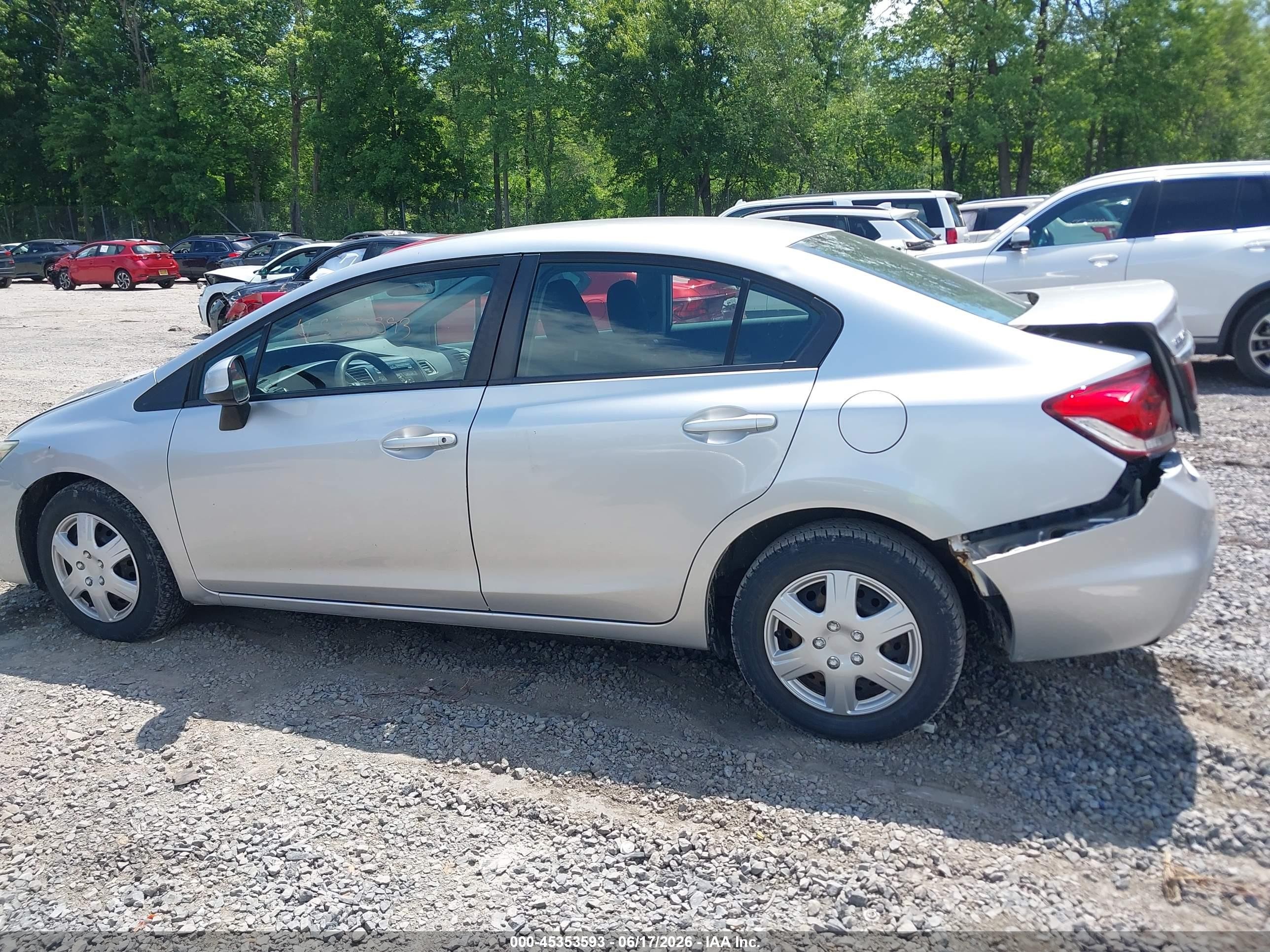 2013 Honda Civic Lx Silver vin: 19XFB2E55DE047171