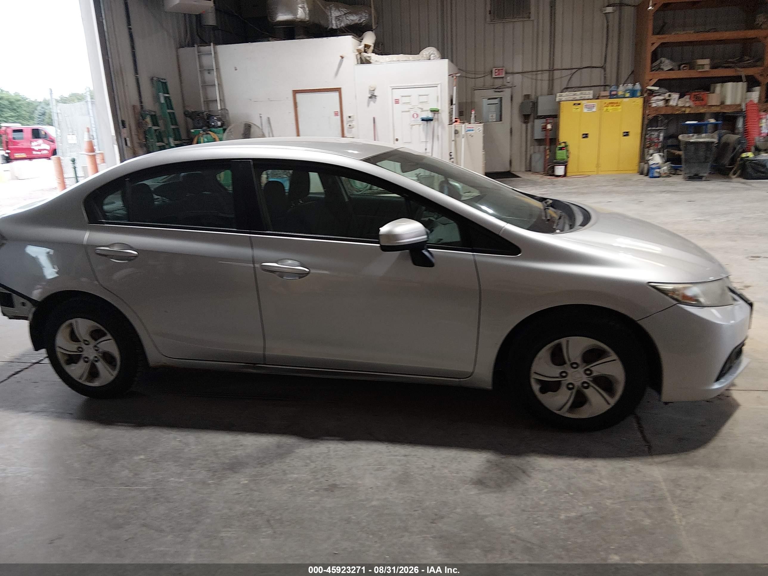 2015 Honda Civic Lx Silver vin: 19XFB2E55FE038960
