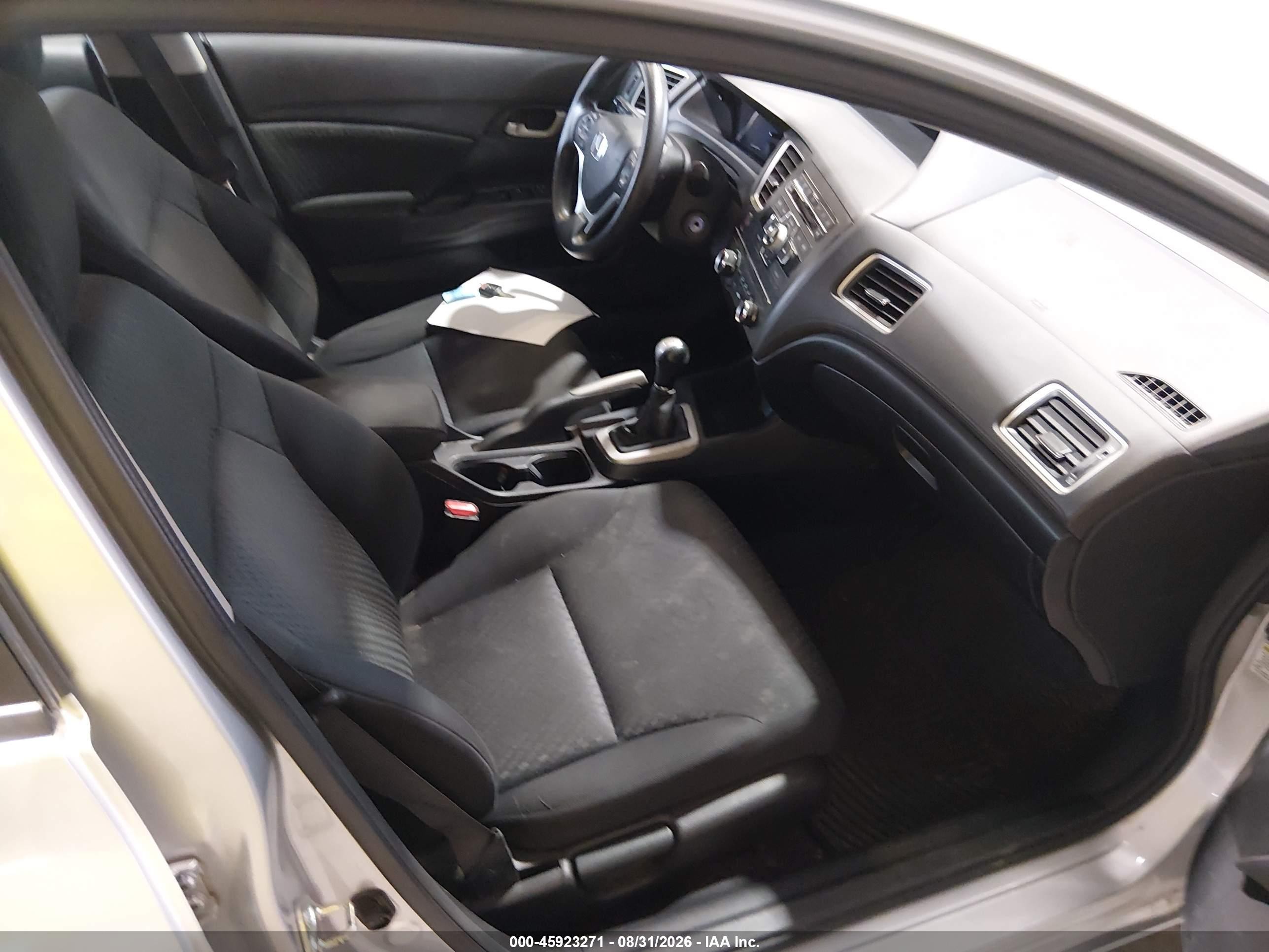 2015 Honda Civic Lx Silver vin: 19XFB2E55FE038960