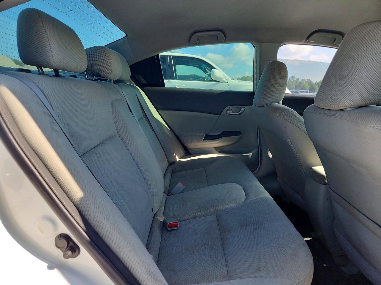 2012 Hond Civic Lx White vin: 19XFB2E57CE060650