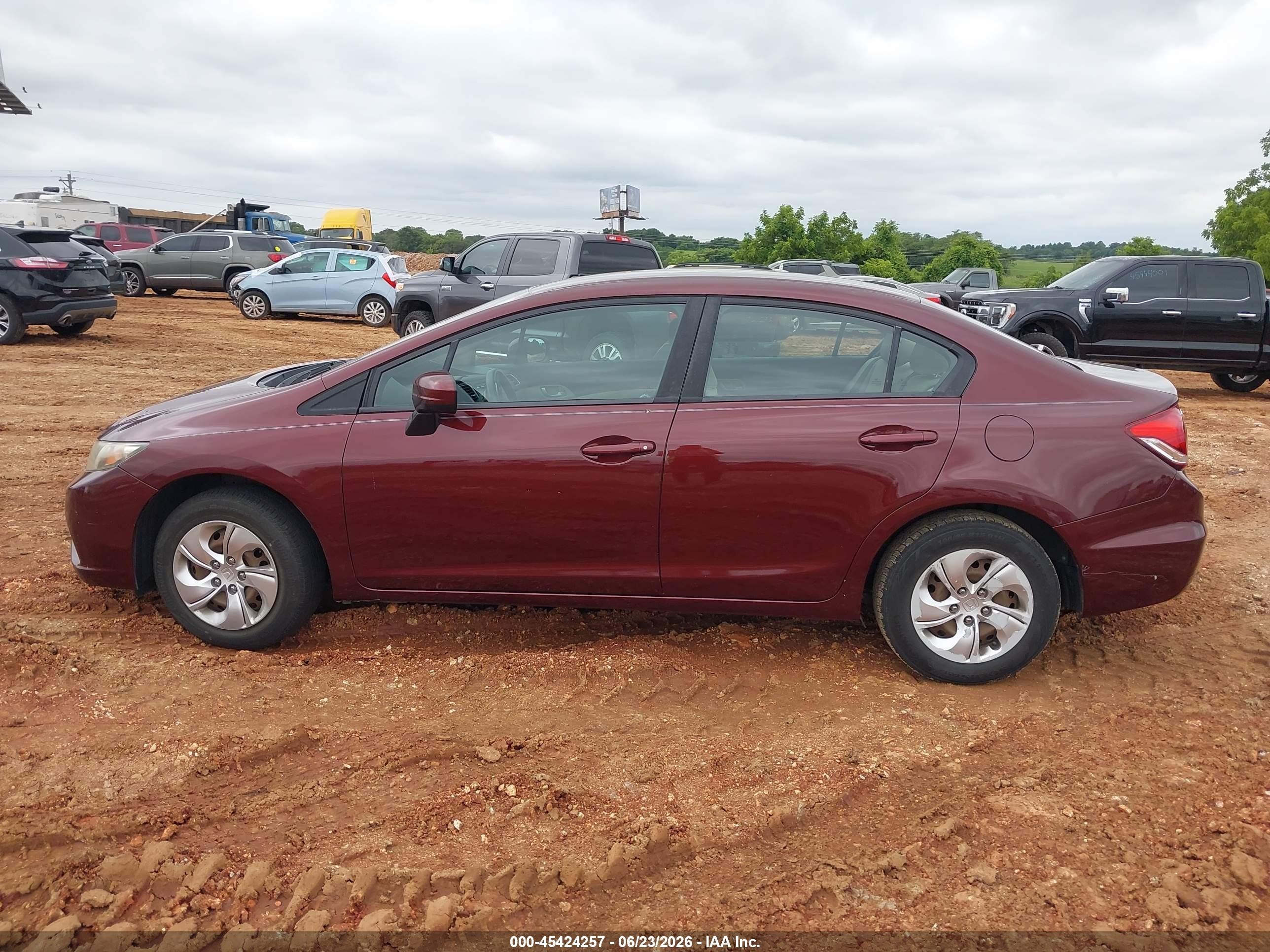 2015 Honda Civic Lx Red vin: 19XFB2E5XFE039568