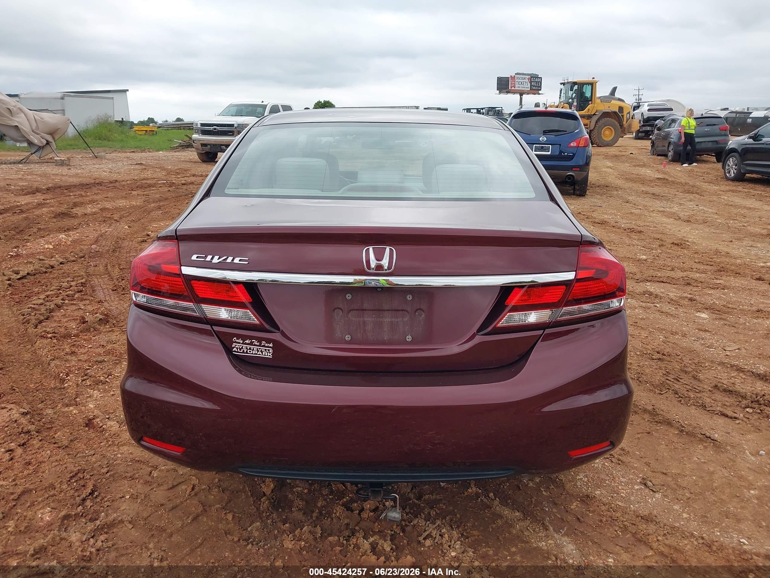 2015 Honda Civic Lx Red vin: 19XFB2E5XFE039568
