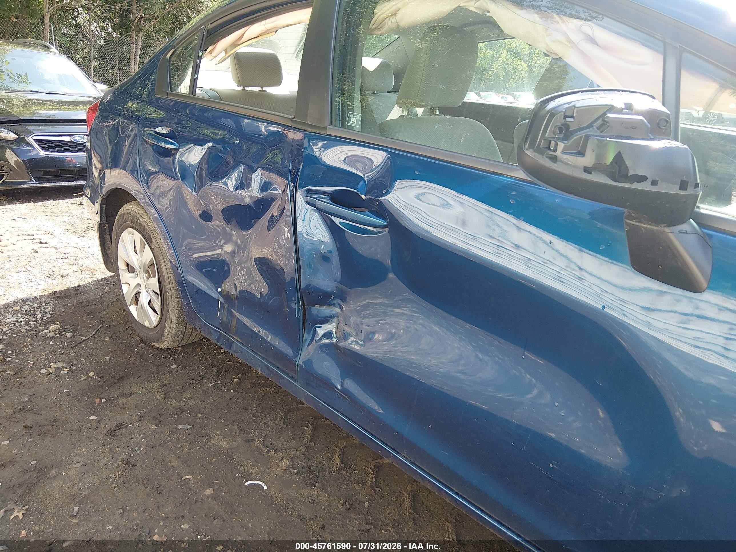 2012 Honda Civic Lx Blue vin: 19XFB2F50CE061914