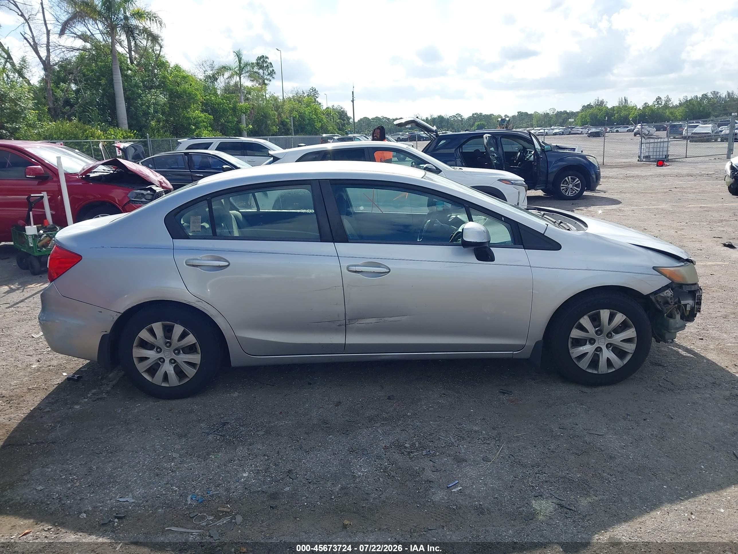 2012 Honda Civic Lx Silver vin: 19XFB2F50CE065686