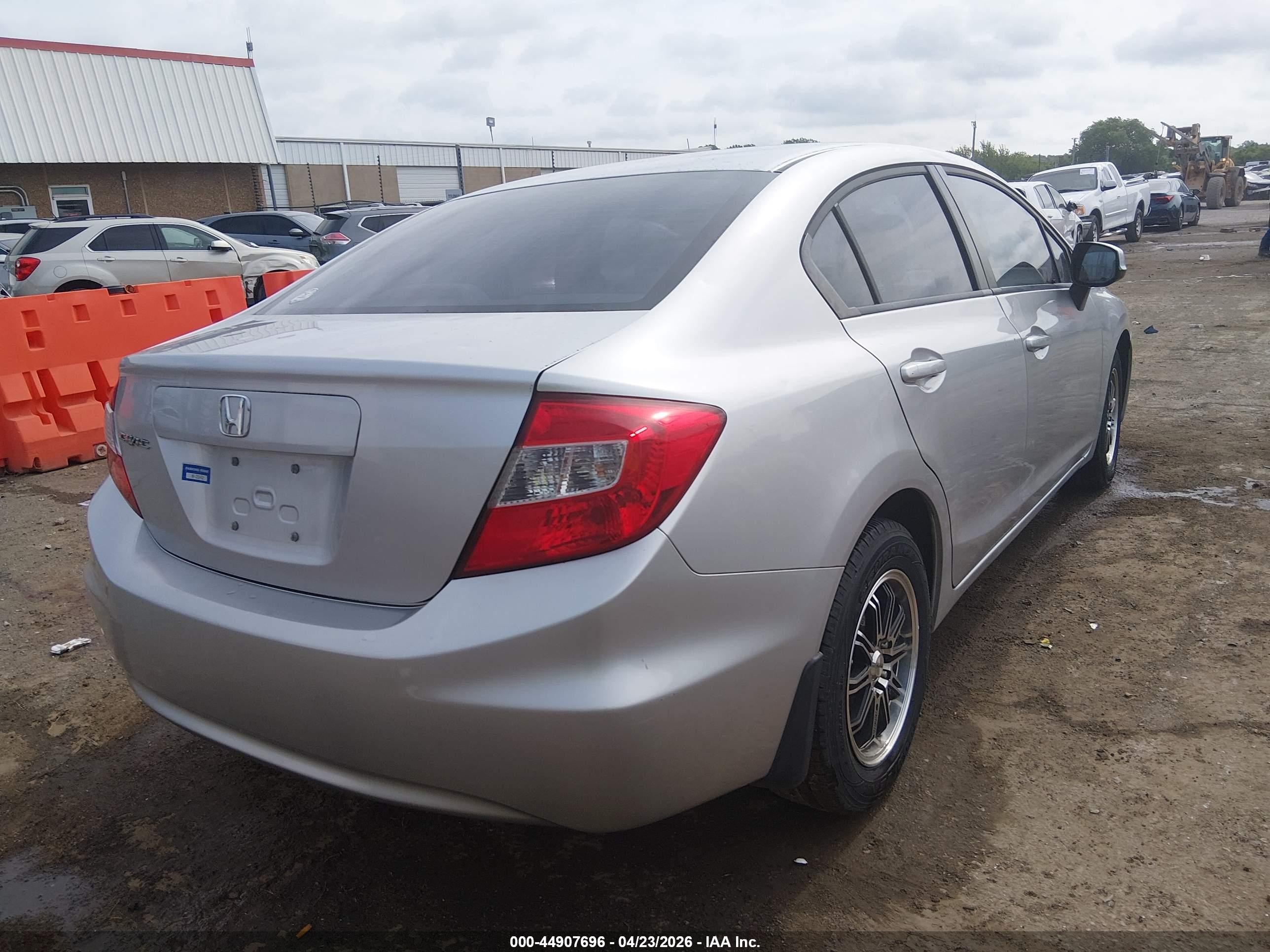 2012 Honda Civic Lx Серебряный vin: 19XFB2F50CE108312