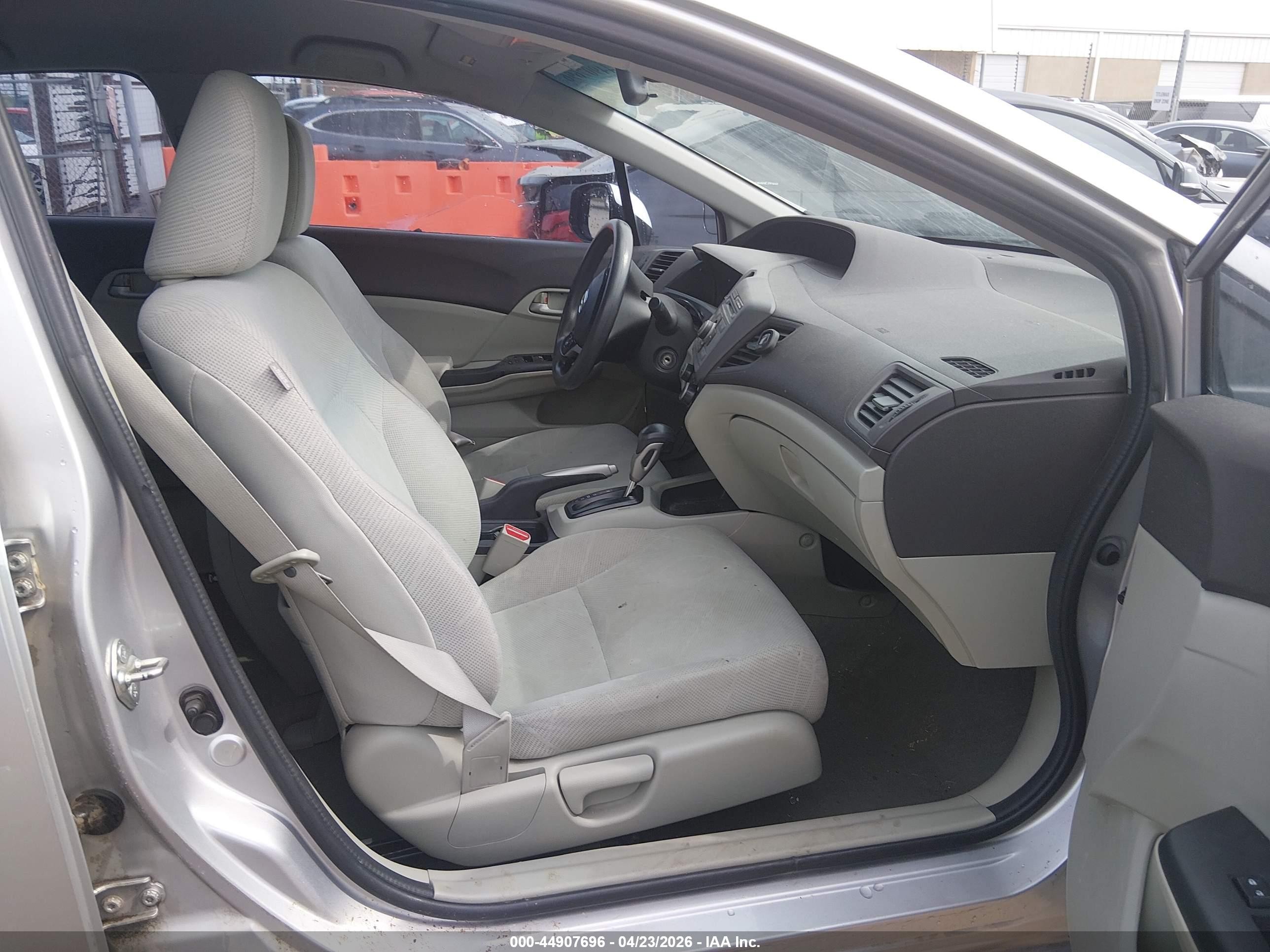 2012 Honda Civic Lx Серебряный vin: 19XFB2F50CE108312