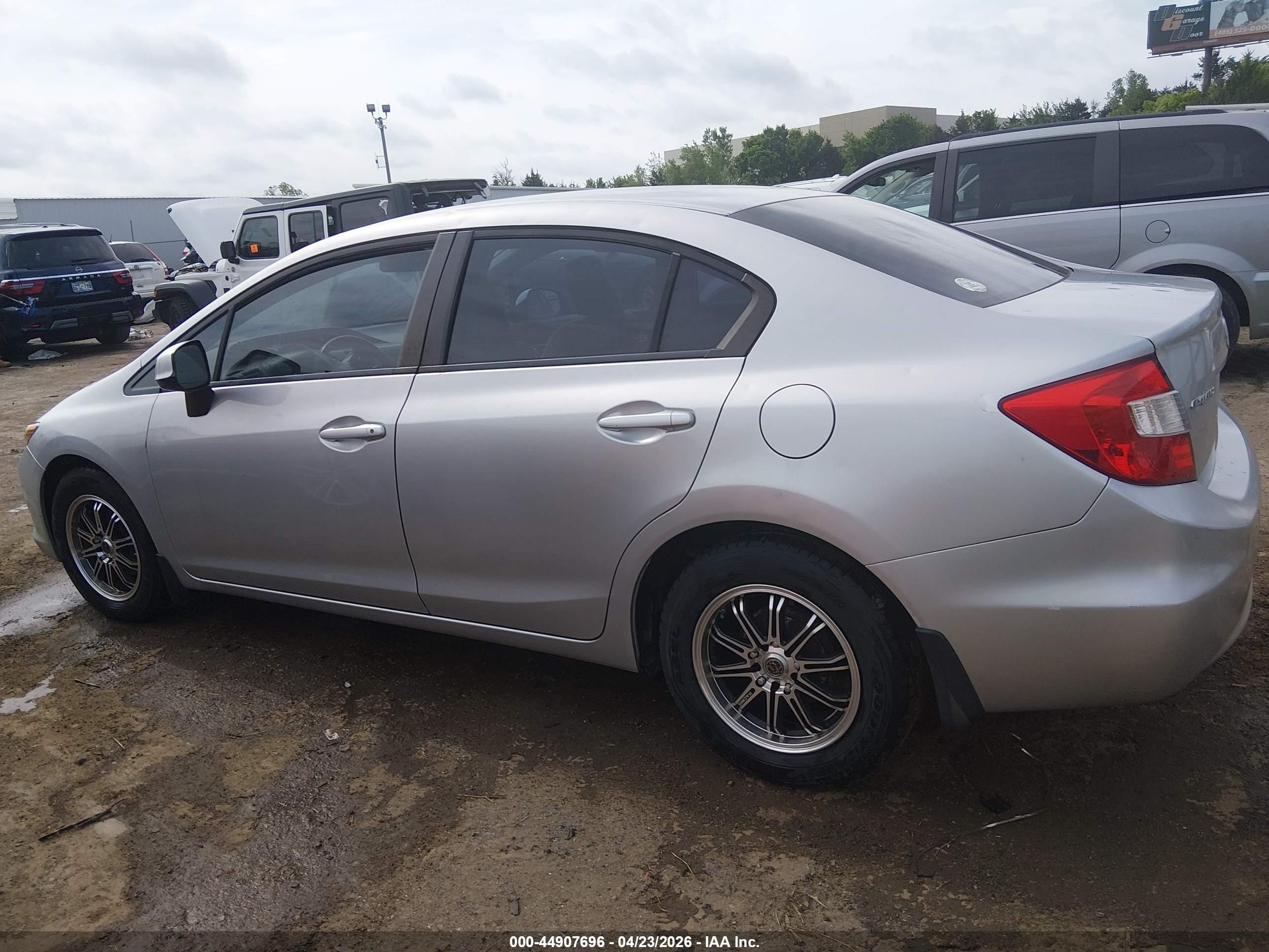 2012 Honda Civic Lx Серебряный vin: 19XFB2F50CE108312
