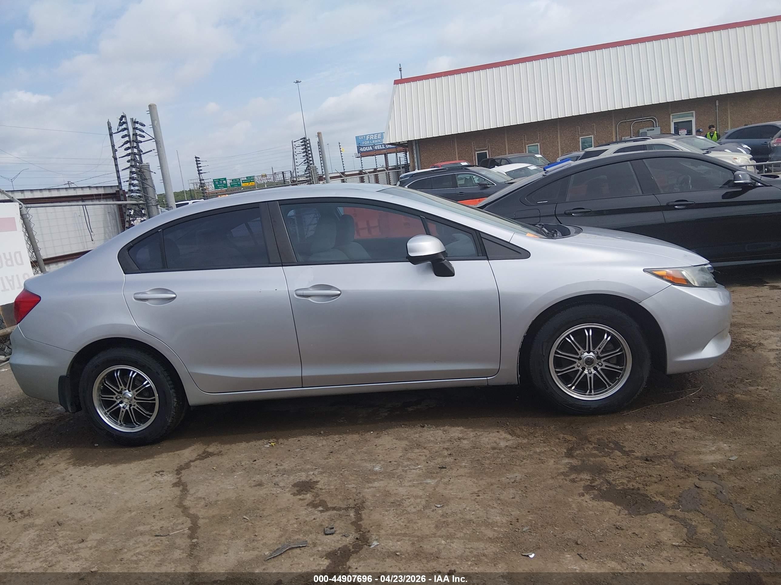 2012 Honda Civic Lx Серебряный vin: 19XFB2F50CE108312