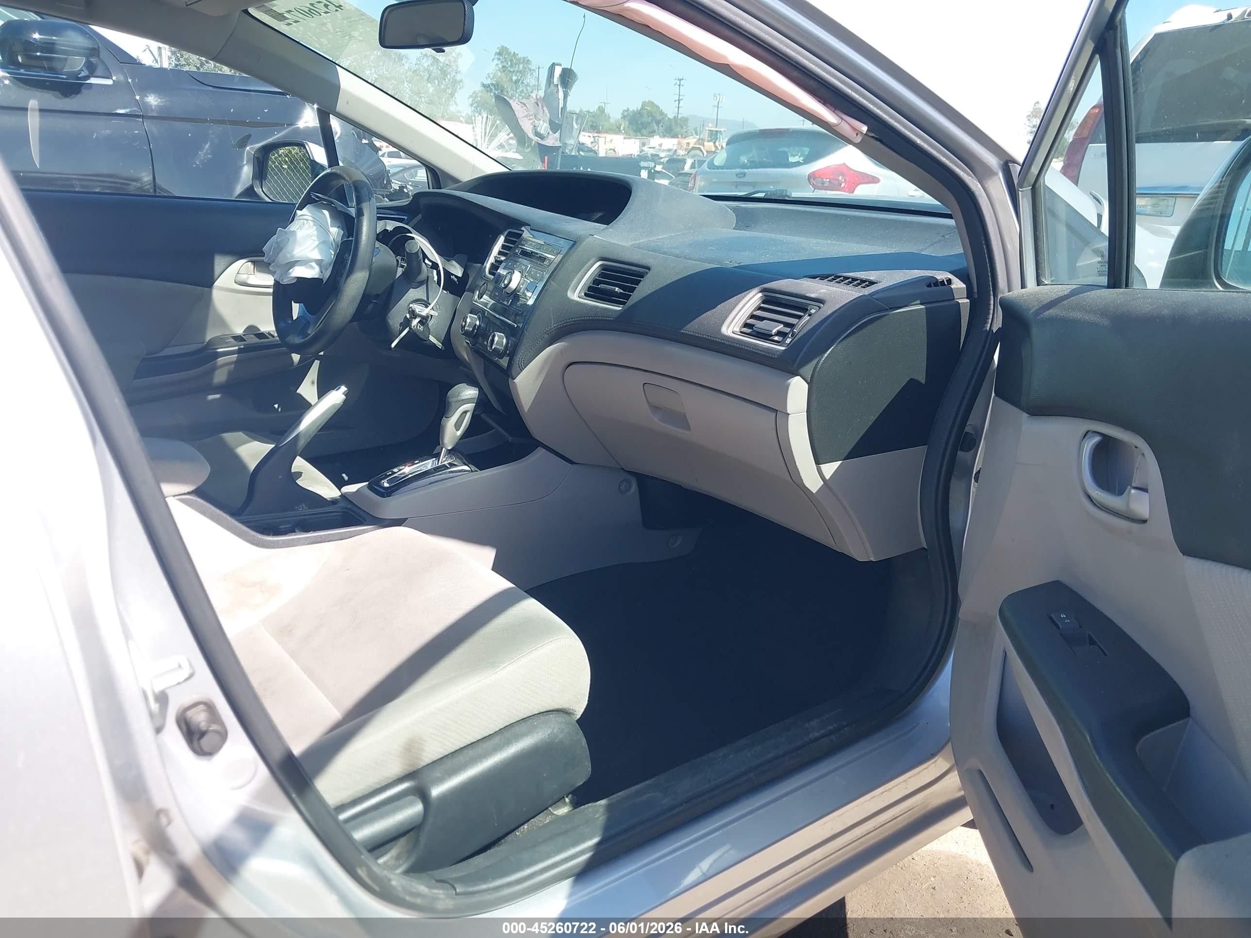2013 Honda Civic Lx Silver vin: 19XFB2F50DE229813