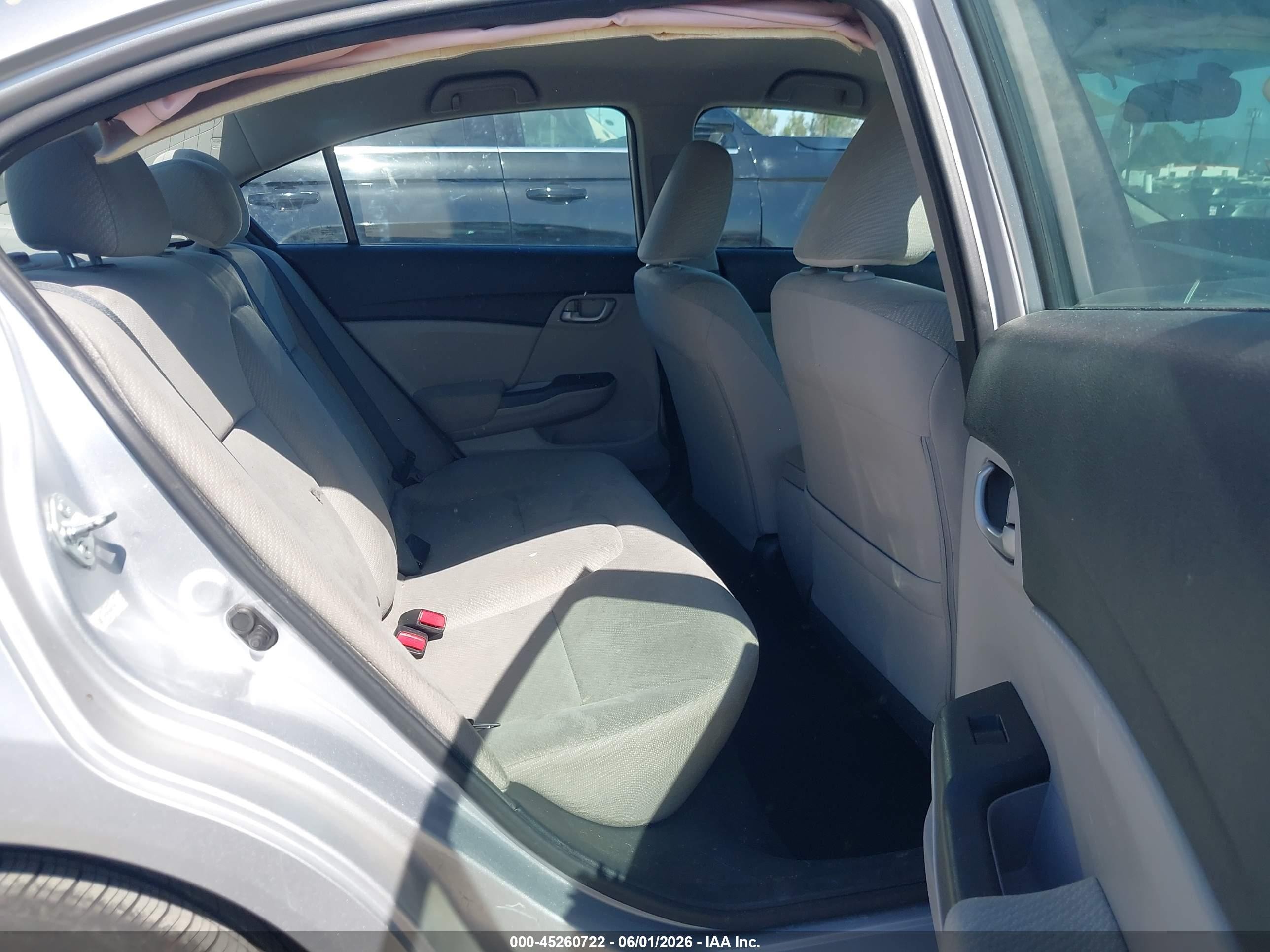 2013 Honda Civic Lx Silver vin: 19XFB2F50DE229813