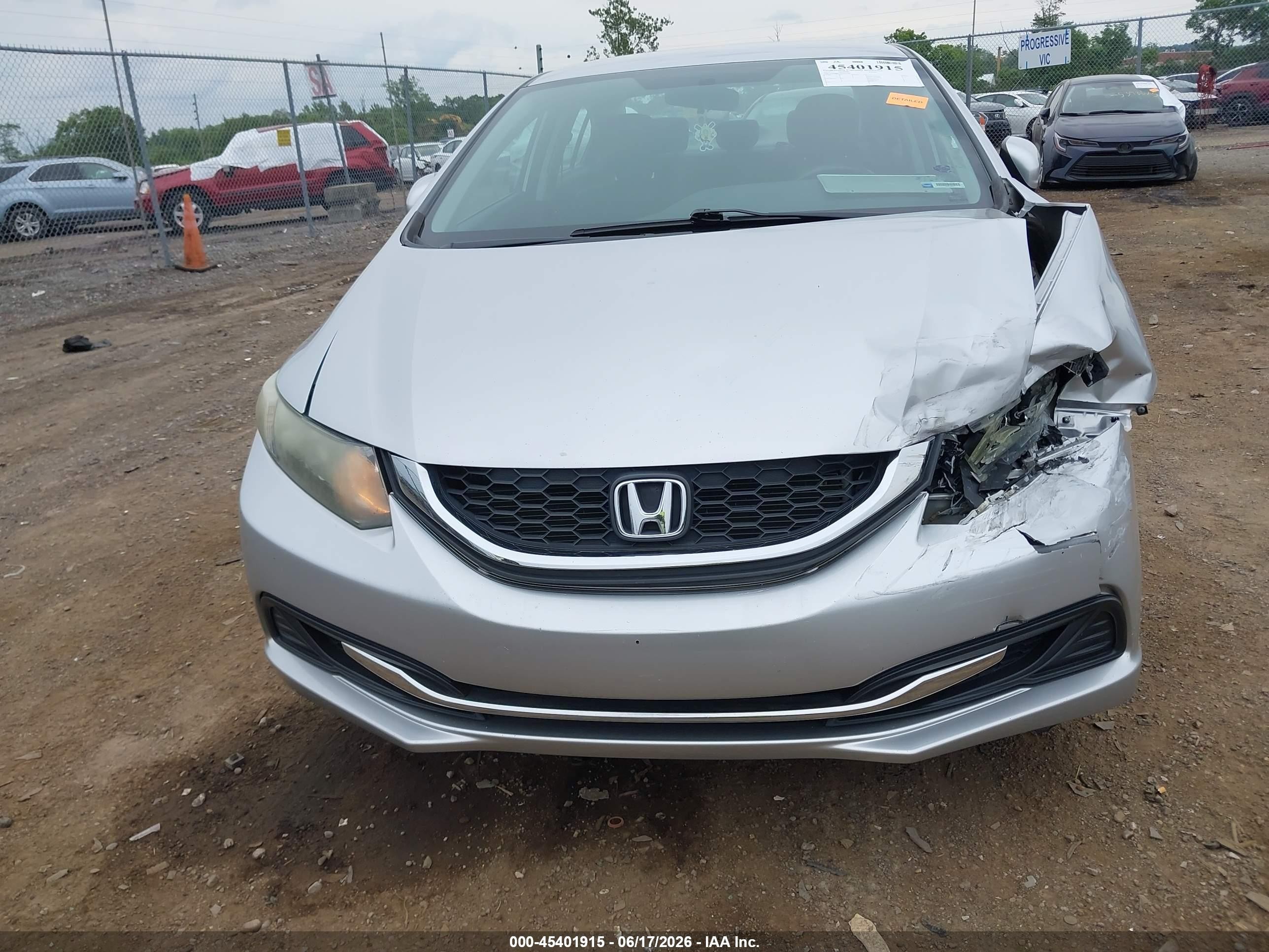 2014 Honda Civic Lx Серебряный vin: 19XFB2F50EE001568