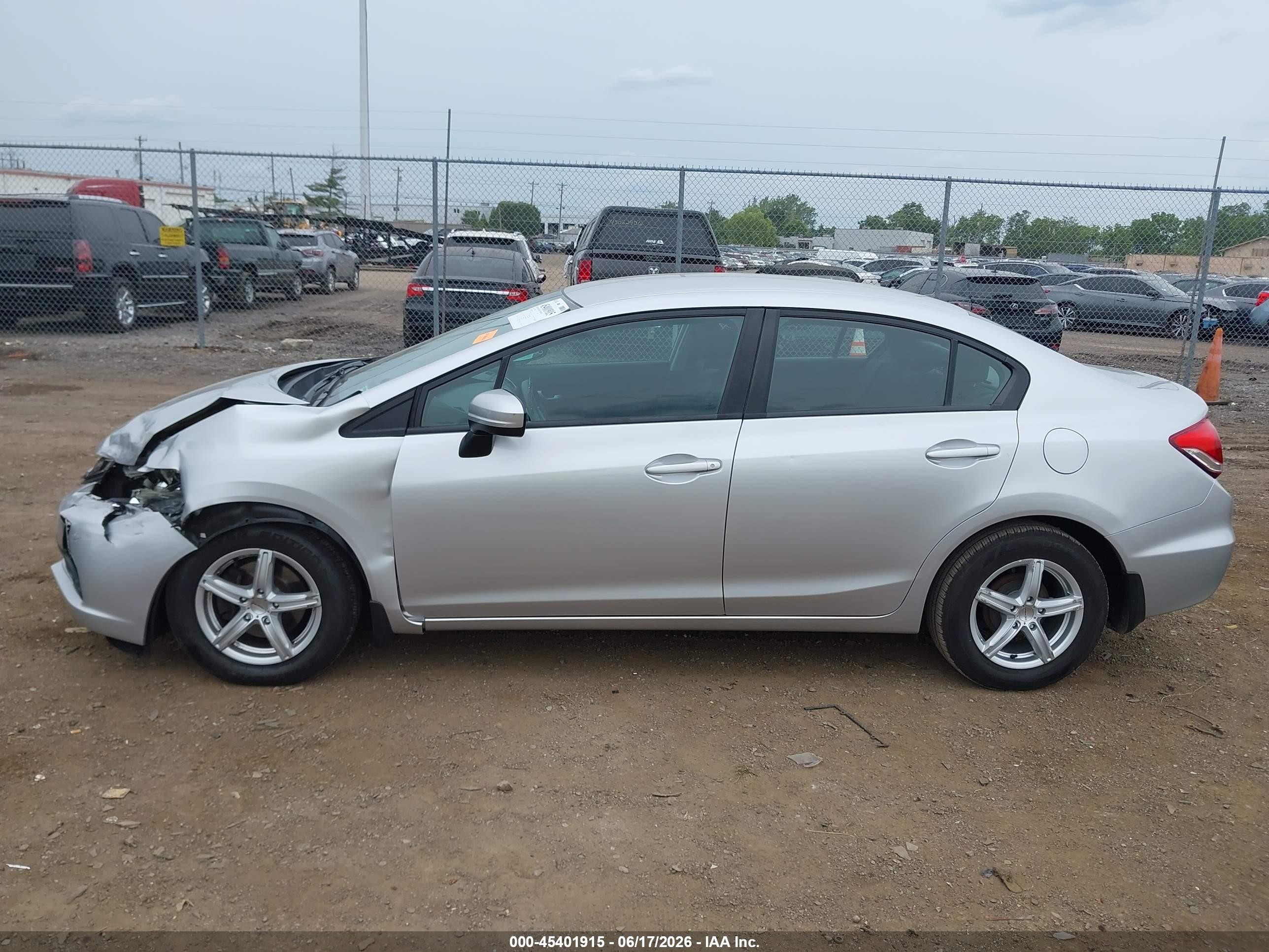 2014 Honda Civic Lx Серебряный vin: 19XFB2F50EE001568