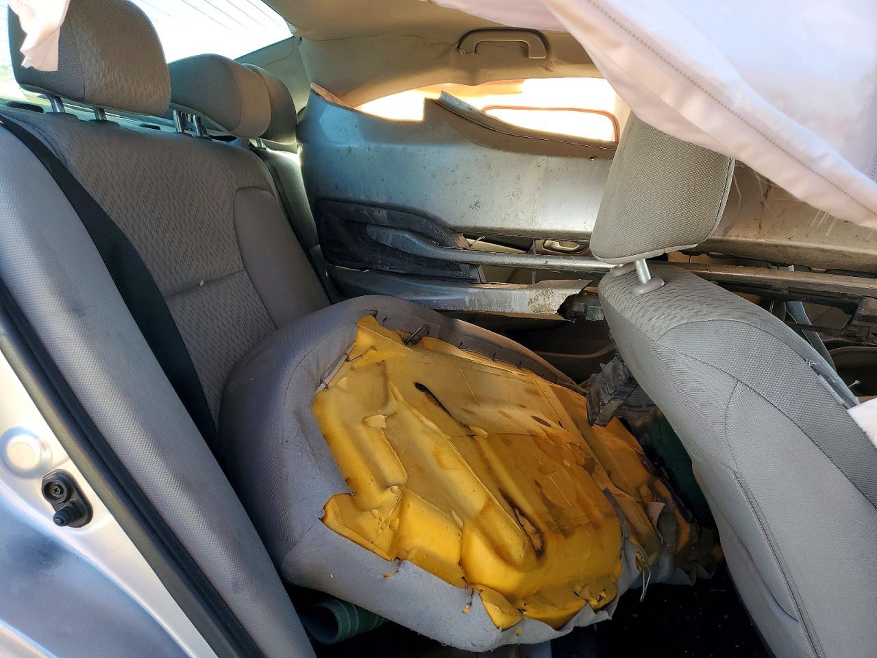 2014 Honda Civic Lx Серебряный vin: 19XFB2F50EE029256