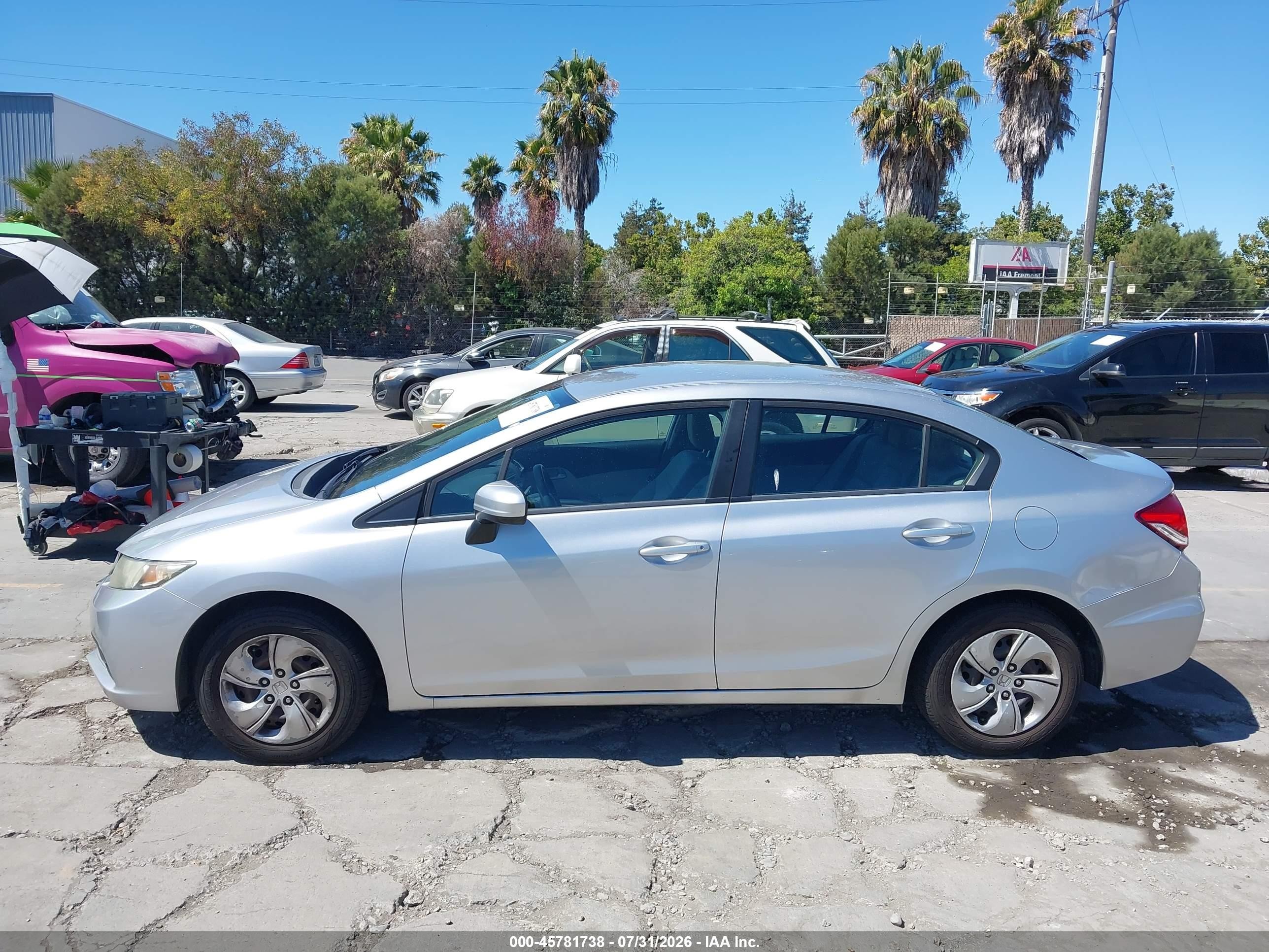 2014 Honda Civic Lx Silver vin: 19XFB2F50EE202323