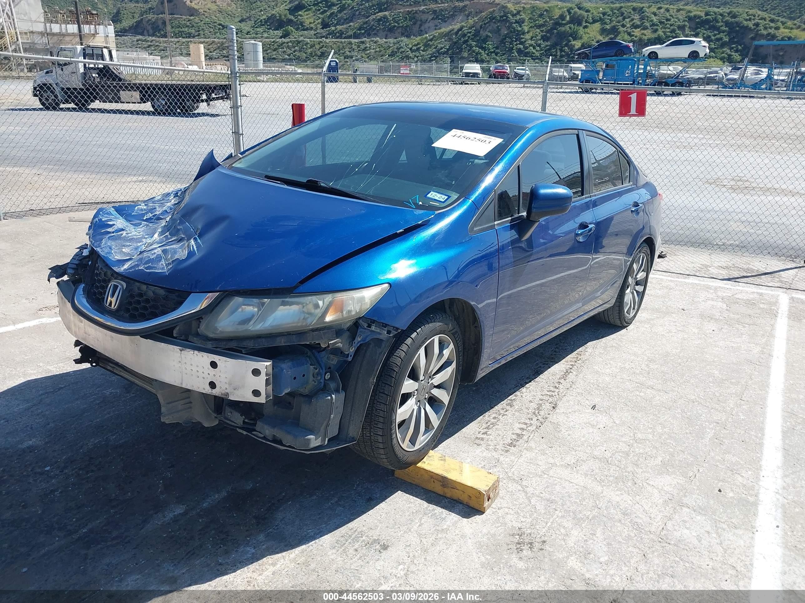2014 Honda Civic Lx Blue vin: 19XFB2F50EE226055