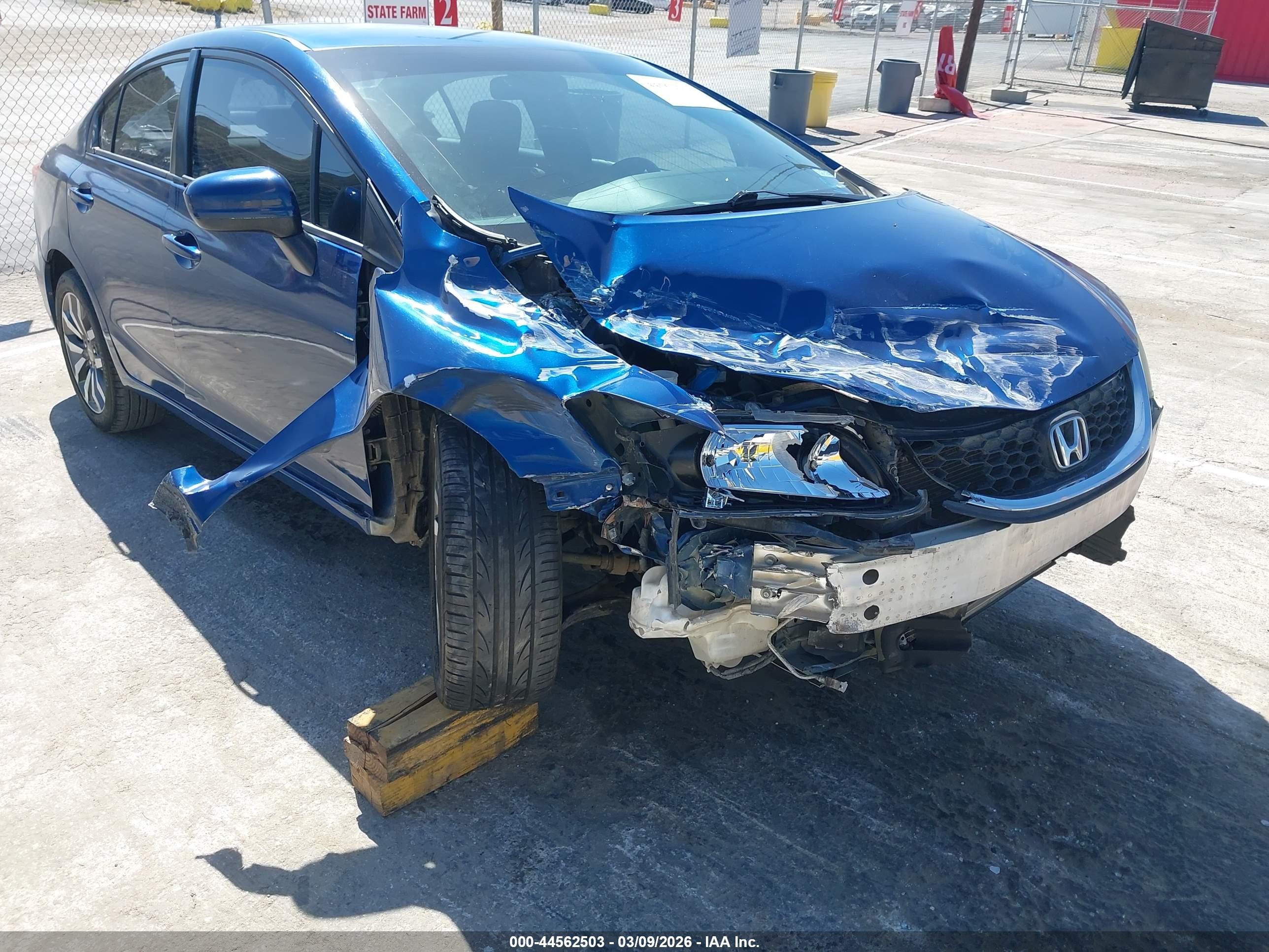 2014 Honda Civic Lx Blue vin: 19XFB2F50EE226055