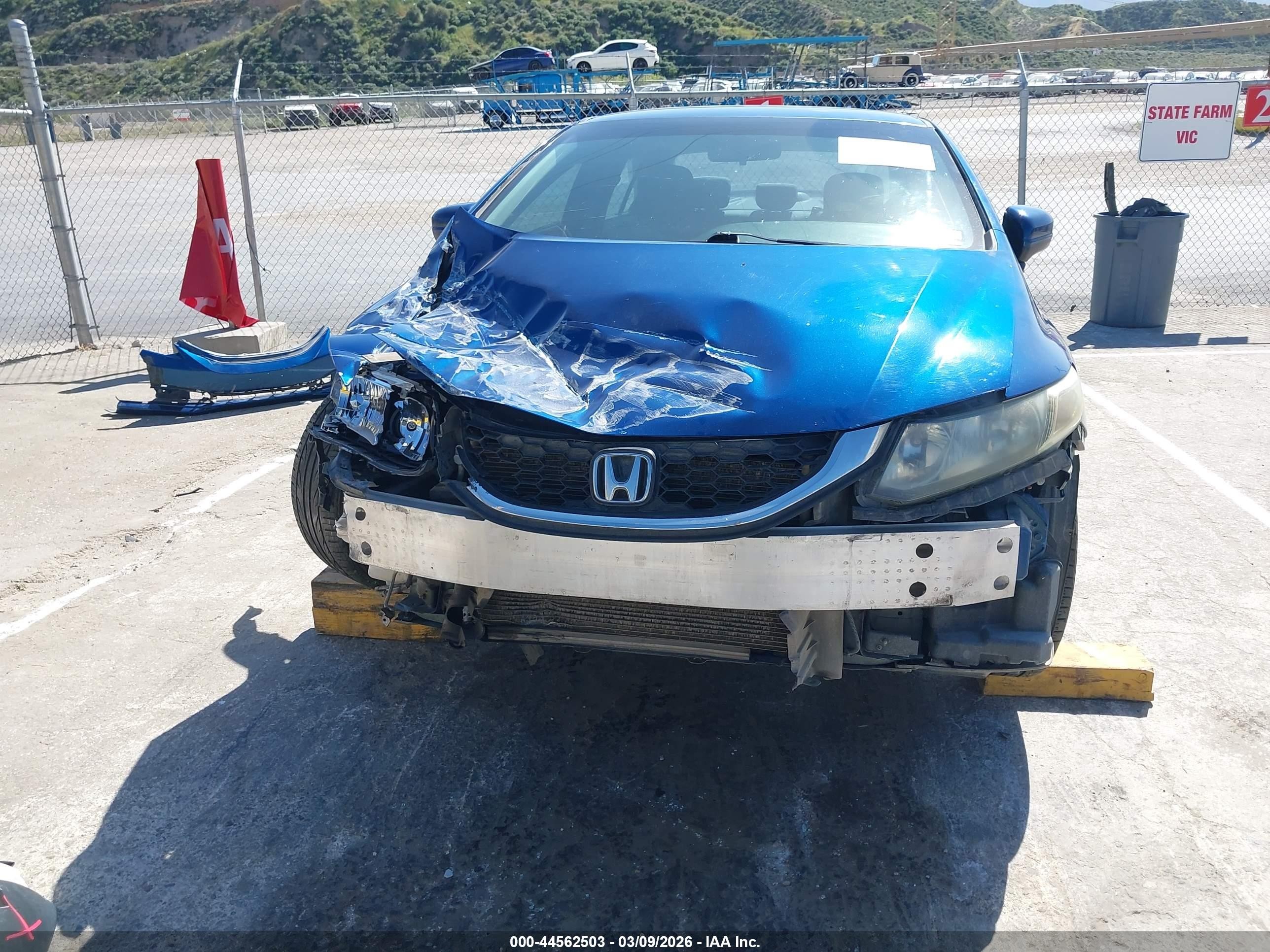2014 Honda Civic Lx Blue vin: 19XFB2F50EE226055