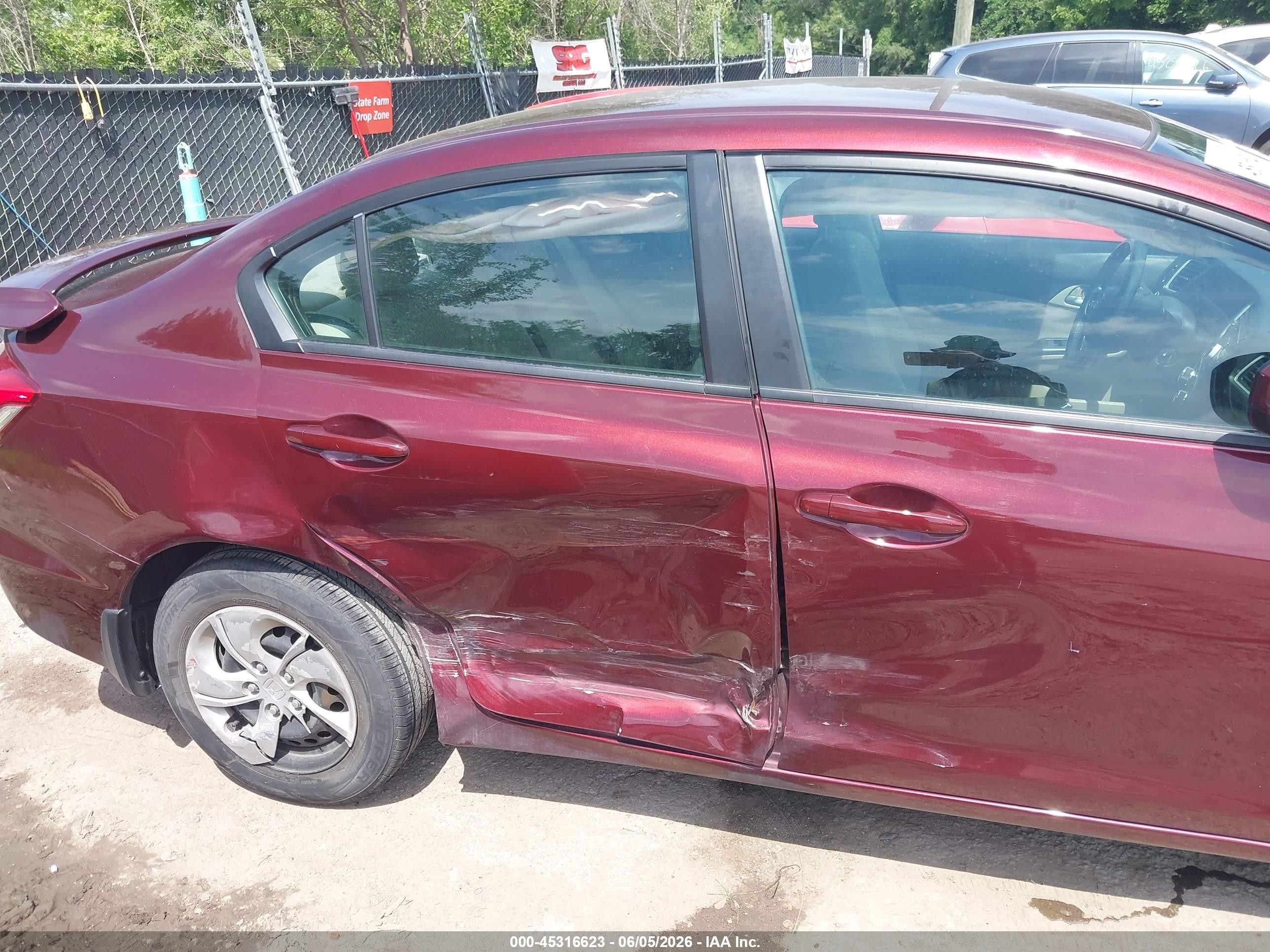 2015 Honda Civic Lx Red vin: 19XFB2F50FE011390