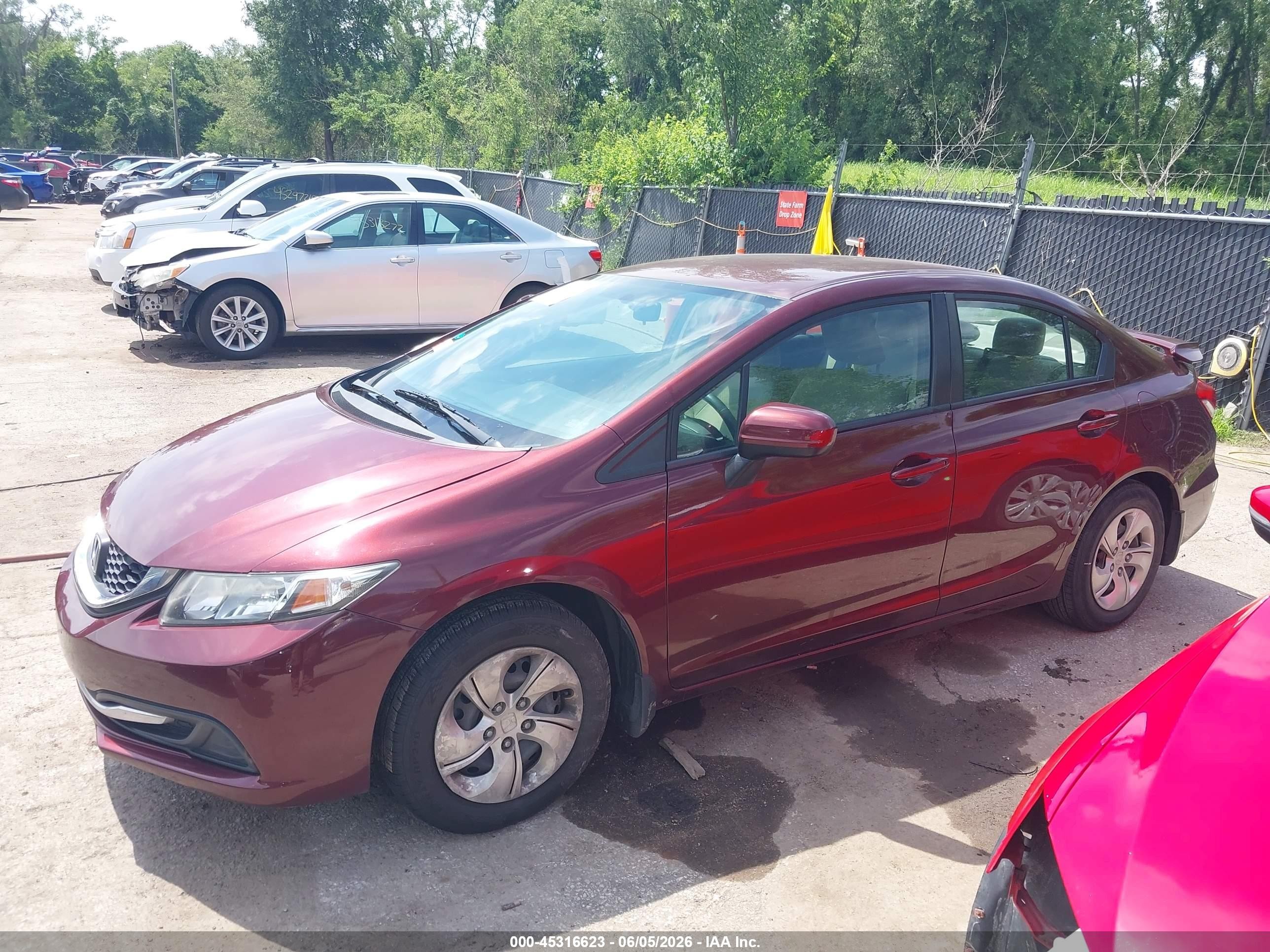 2015 Honda Civic Lx Red vin: 19XFB2F50FE011390