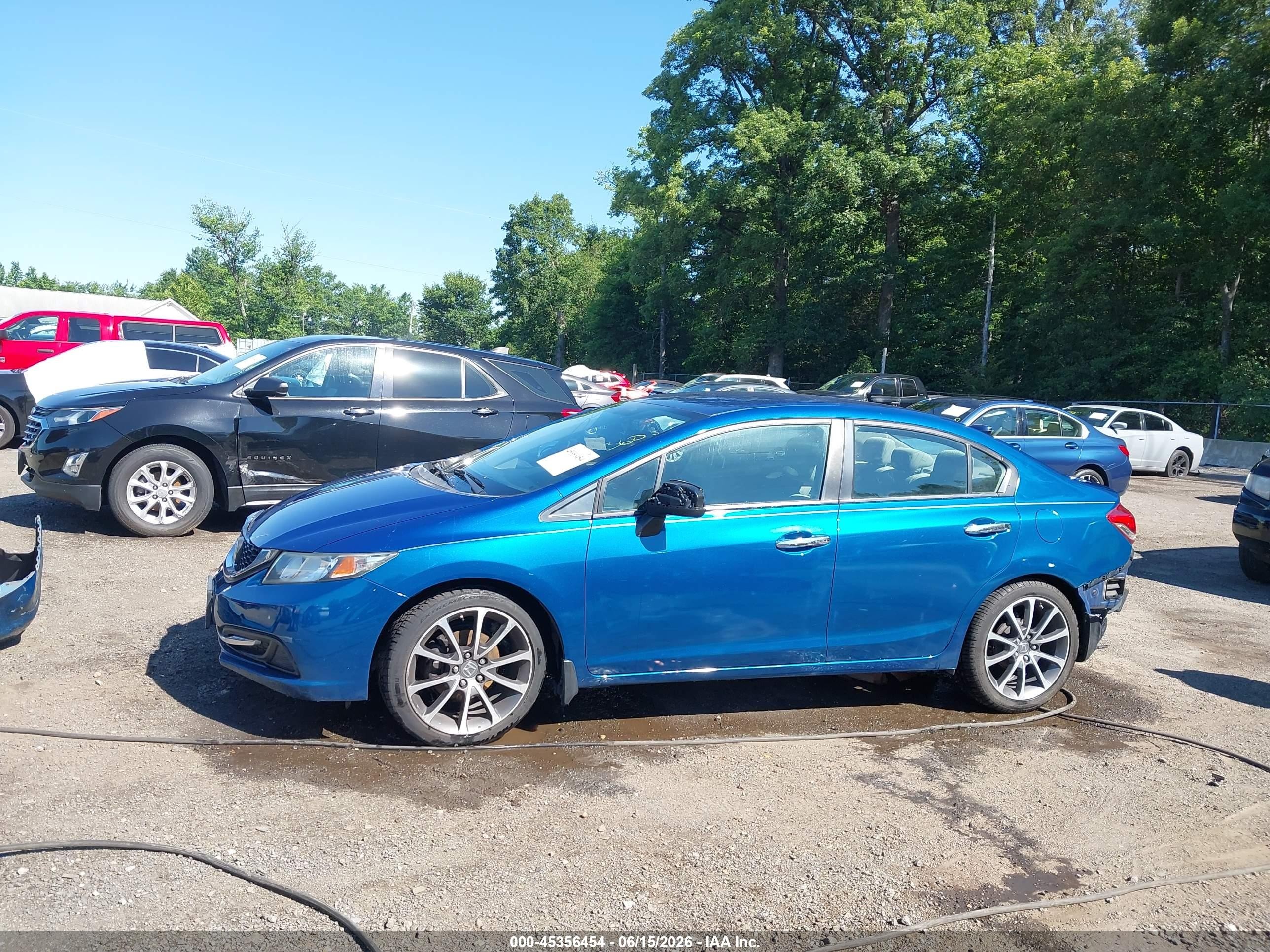 2015 Honda Civic Lx Blue vin: 19XFB2F50FE221035