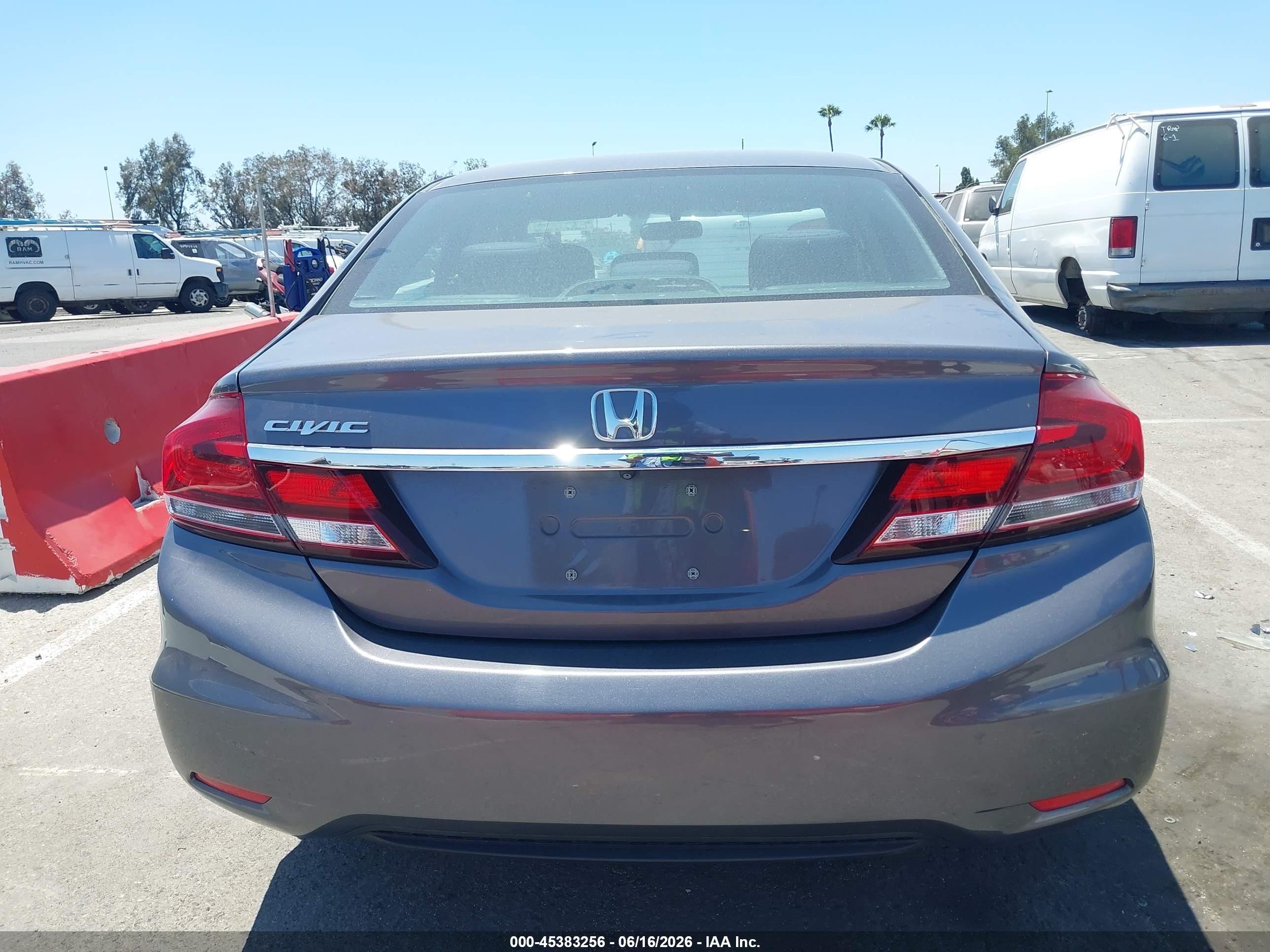 2015 Honda Civic Lx Серый vin: 19XFB2F50FE282188