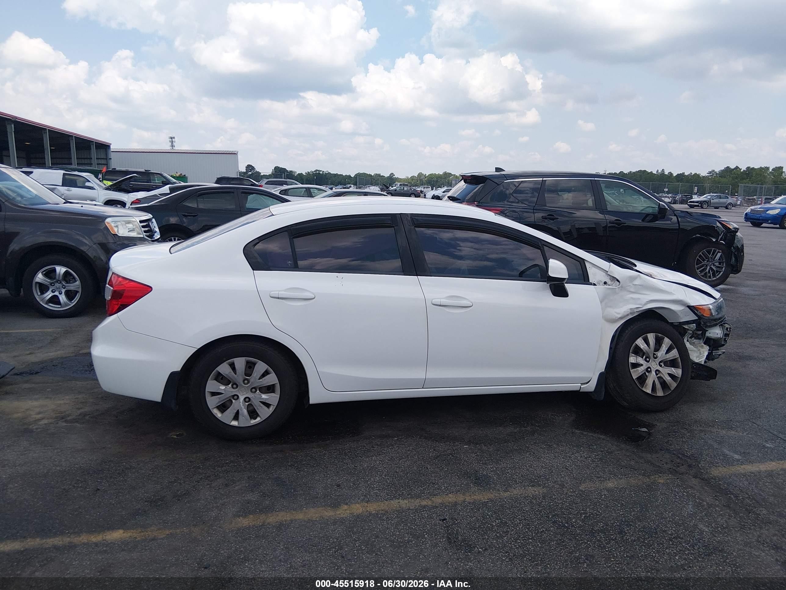 2012 Honda Civic Lx Белый vin: 19XFB2F51CE103670