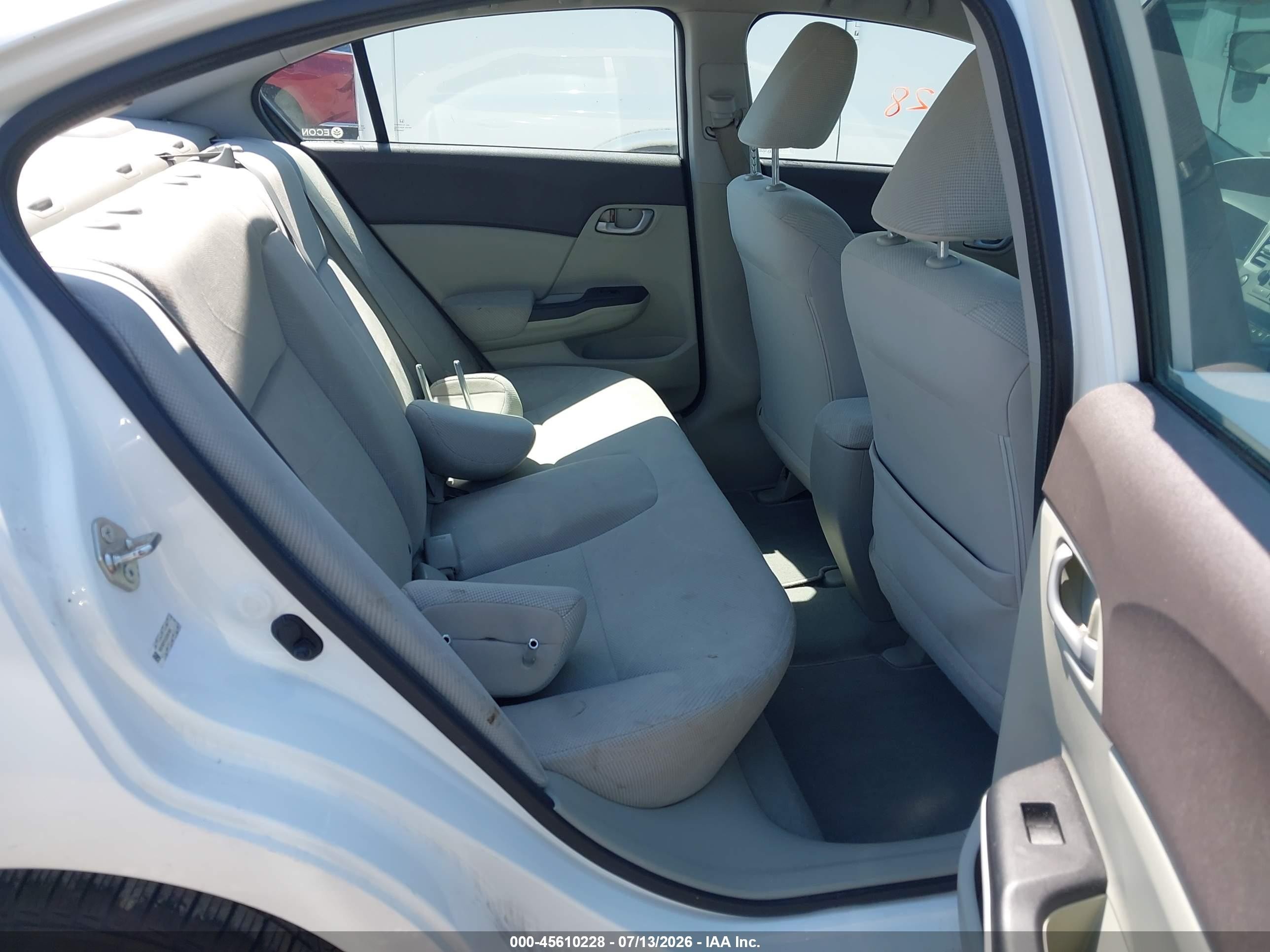 2012 Honda Civic Lx Белый vin: 19XFB2F51CE367651