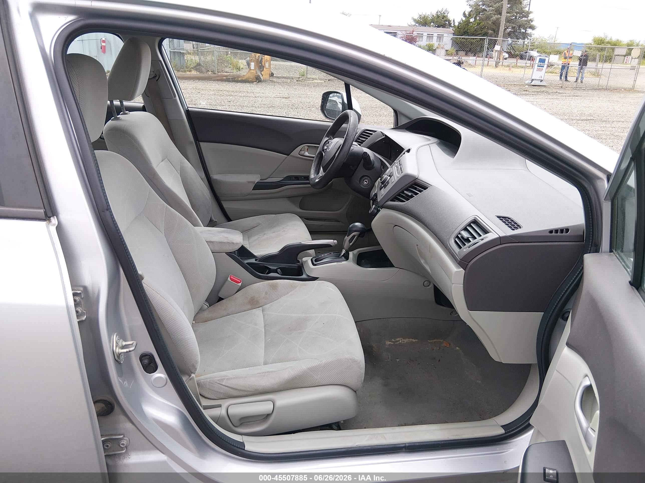 2012 Honda Civic Lx Silver vin: 19XFB2F51CE378570