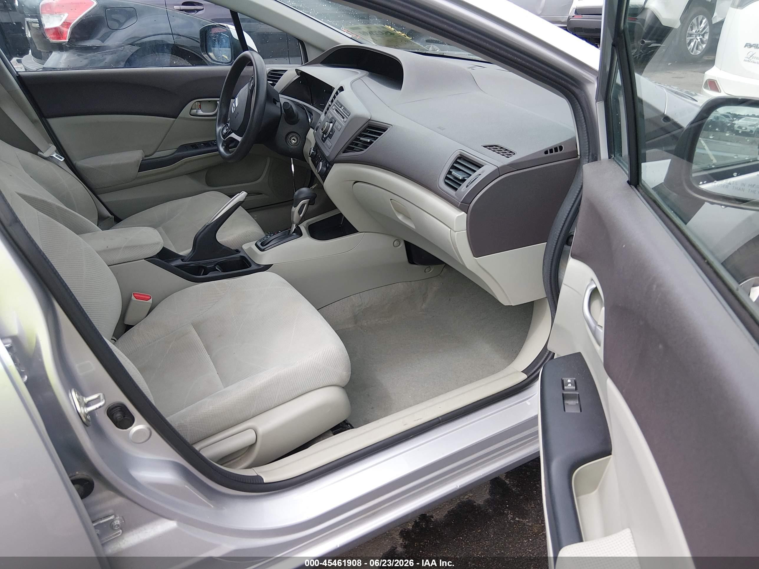 2012 Honda Civic Lx Серебряный vin: 19XFB2F51CE386975