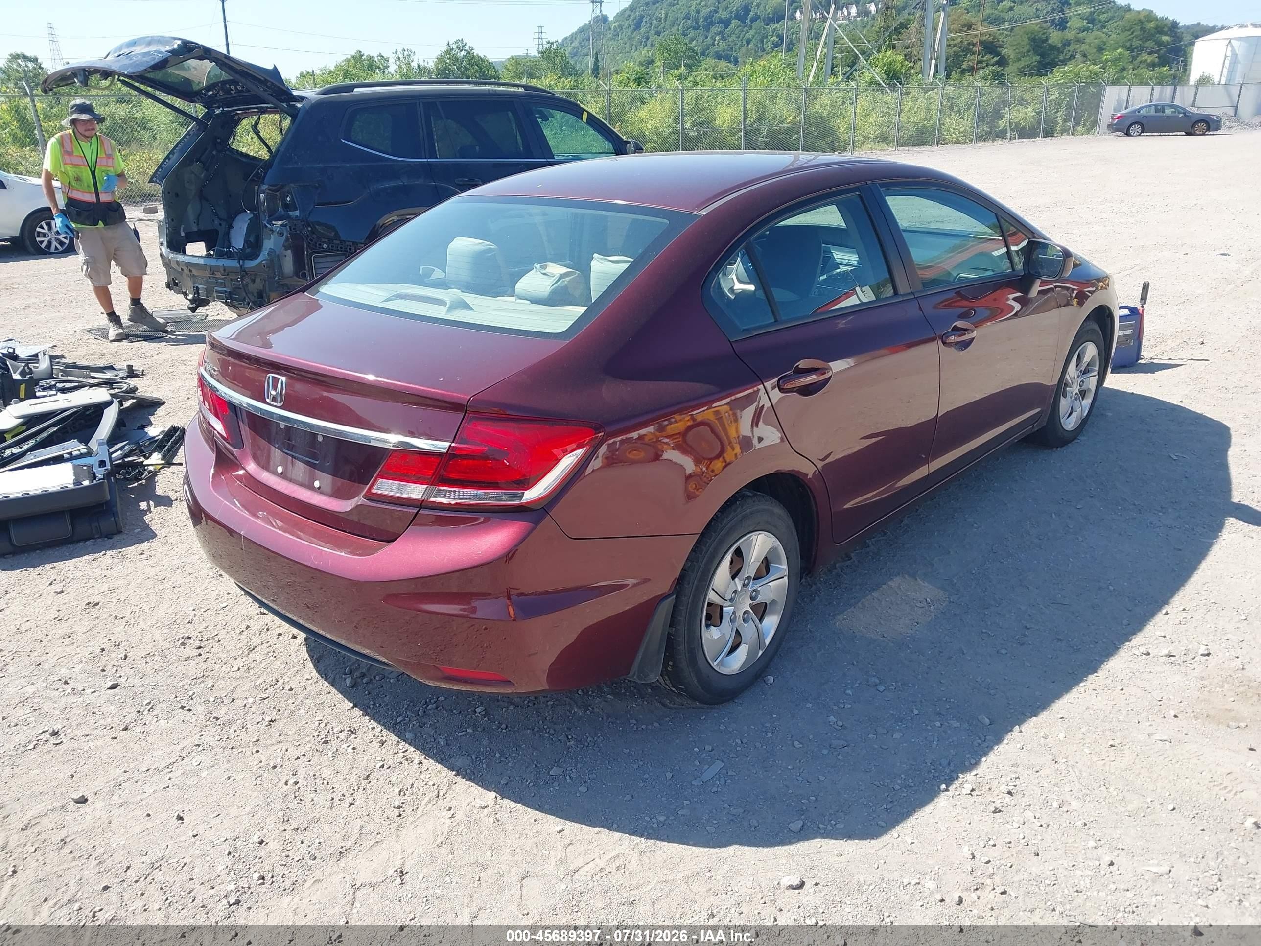 2014 Honda Civic Lx Красный vin: 19XFB2F51EE026981