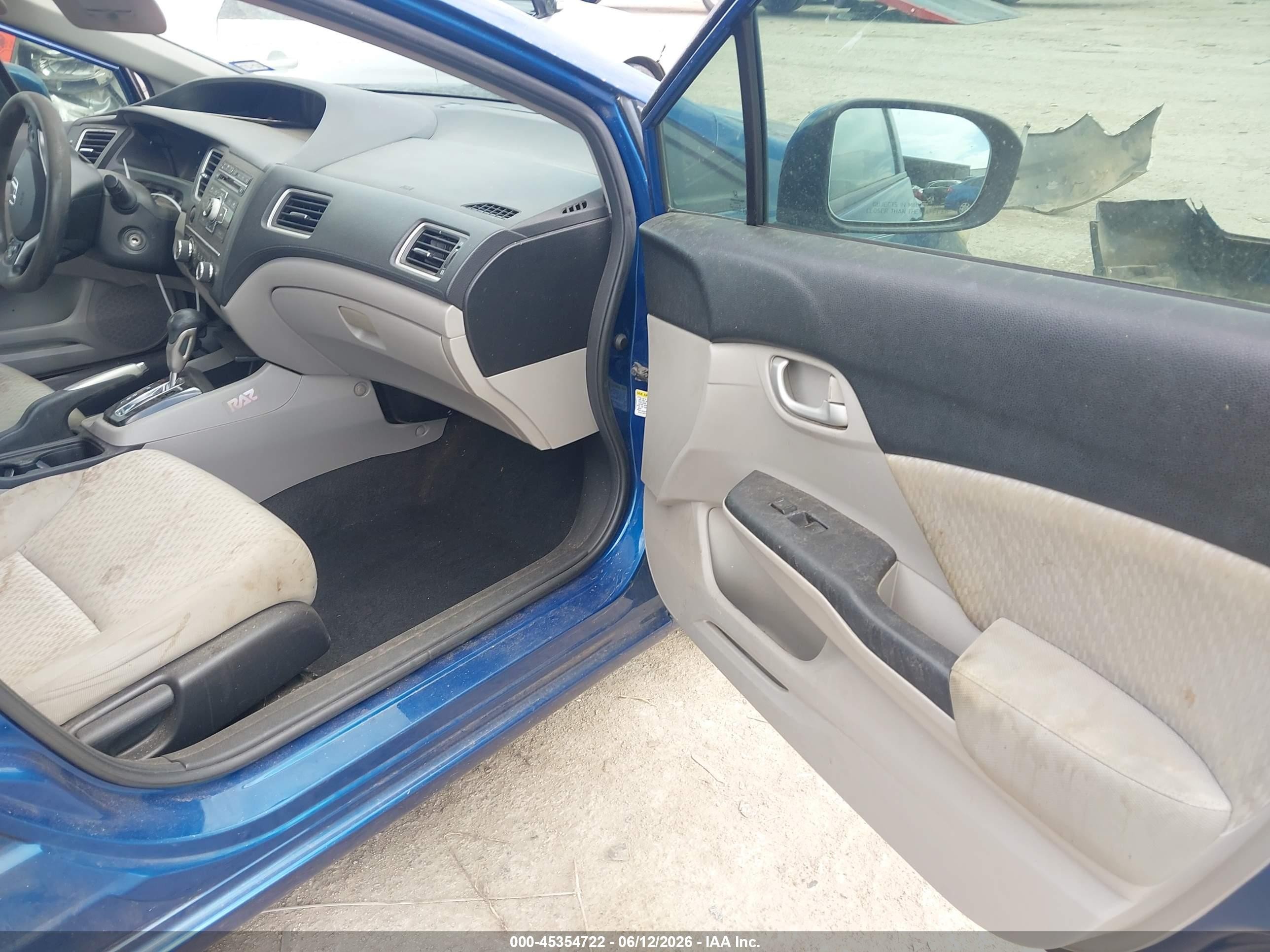 2014 Honda Civic Lx Blue vin: 19XFB2F51EE074884