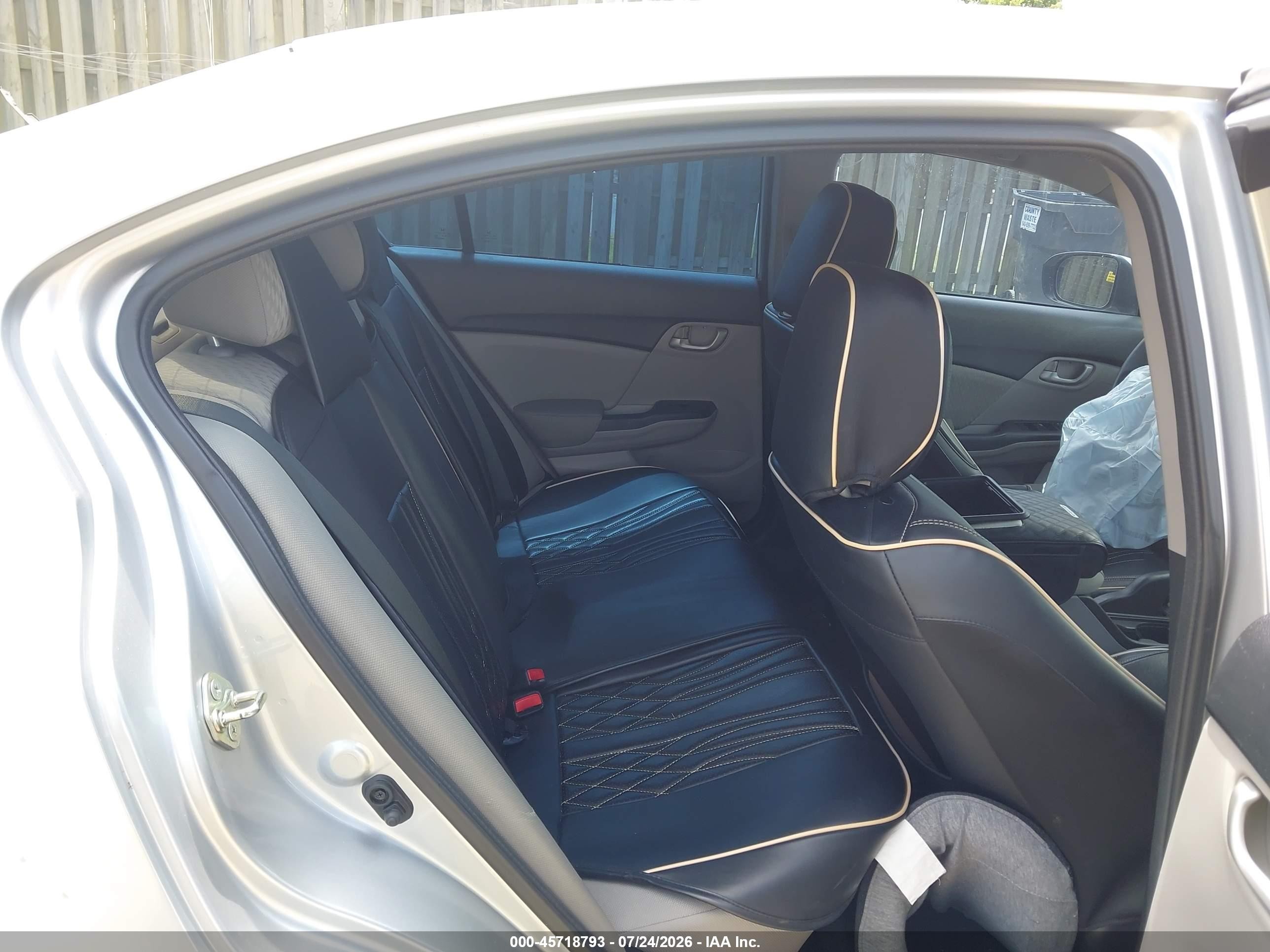 2015 Honda Civic Lx Silver vin: 19XFB2F51FE018817
