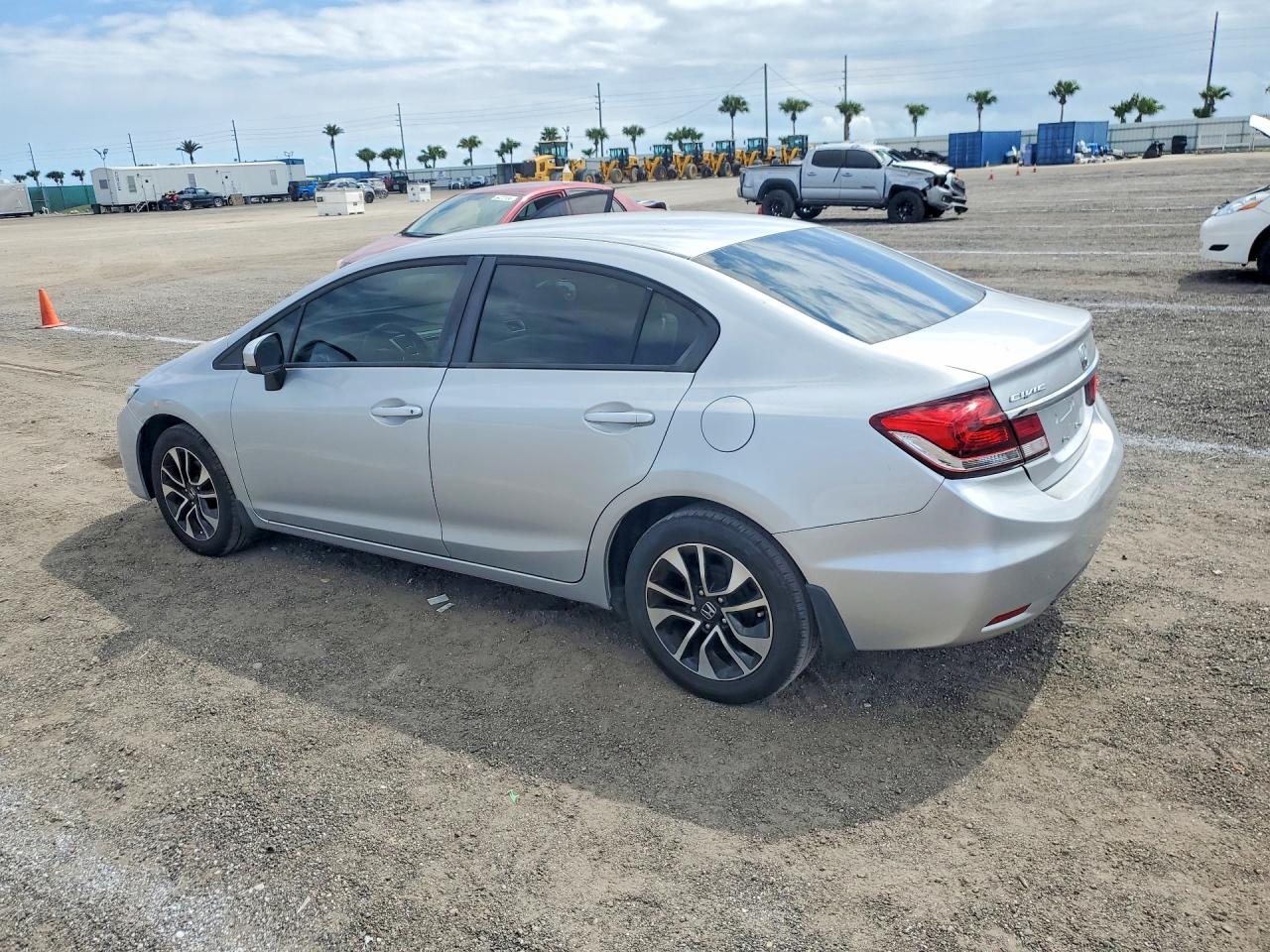 2015 Toyt Civic Серебряный vin: 19XFB2F51FE050618