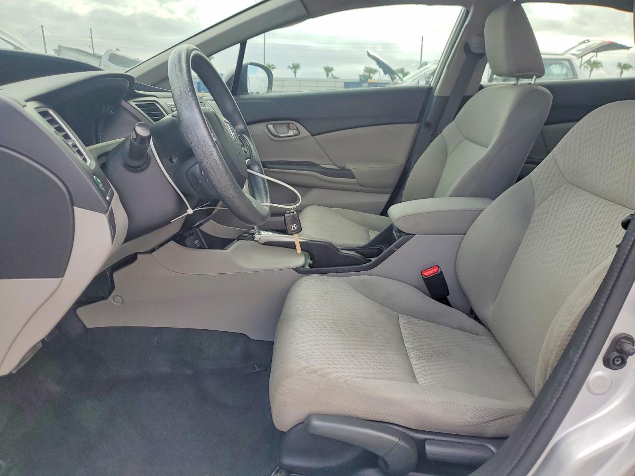 2015 Toyt Civic Серебряный vin: 19XFB2F51FE050618