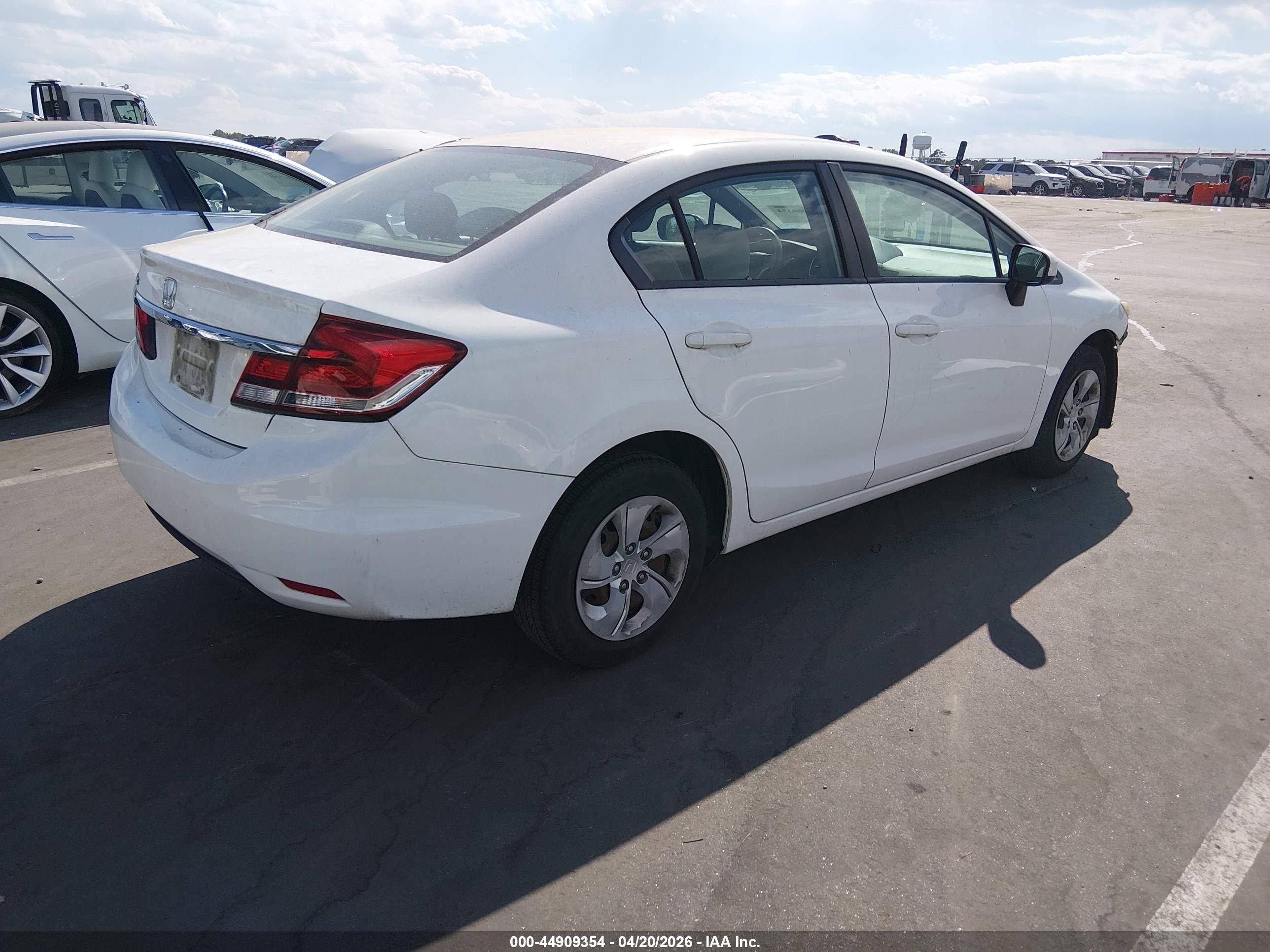 2015 Honda Civic Lx White vin: 19XFB2F51FE275573