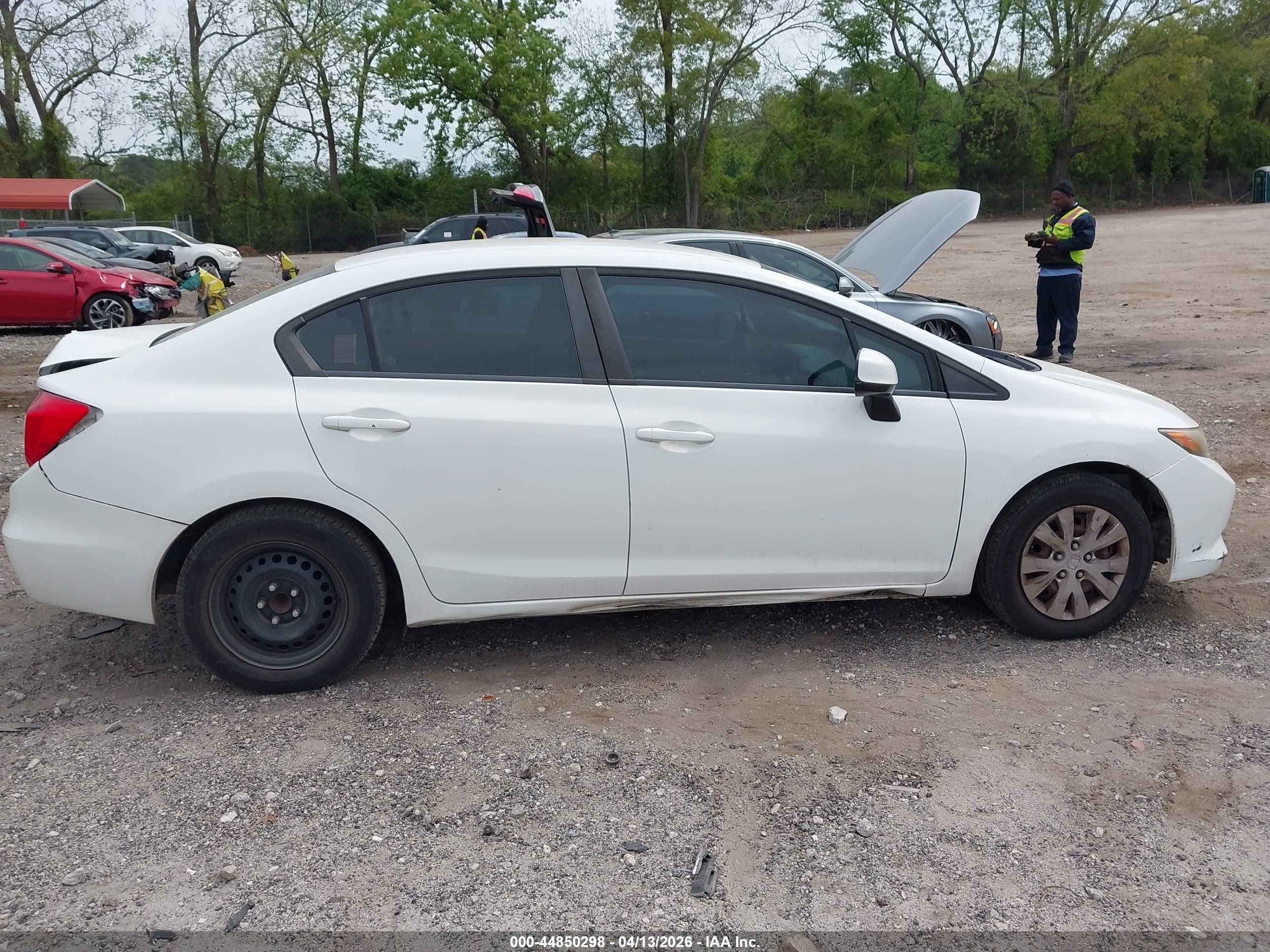 2012 Honda Civic Lx White vin: 19XFB2F52CE107002