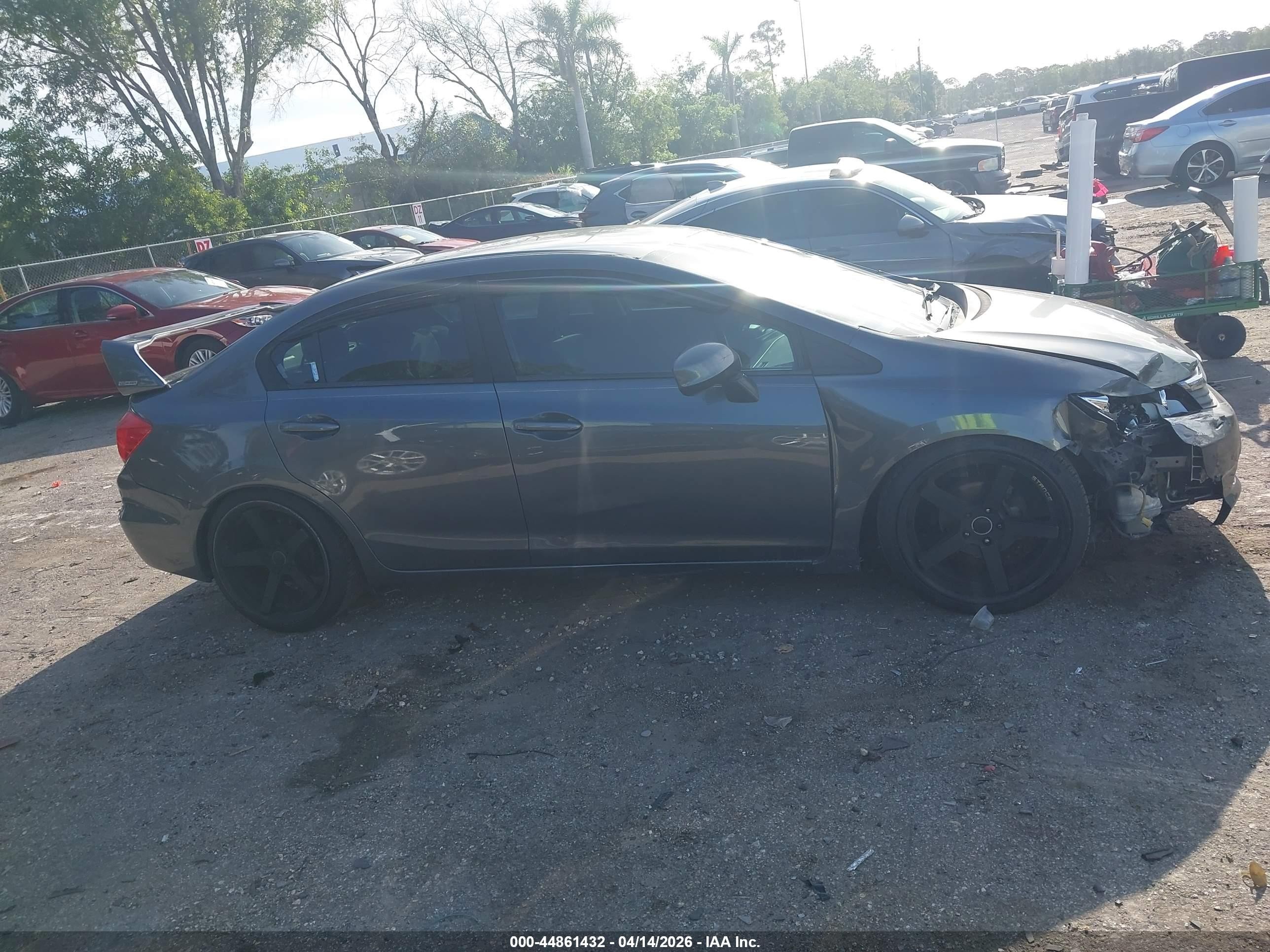 2012 Honda Civic Lx Gray vin: 19XFB2F52CE109557