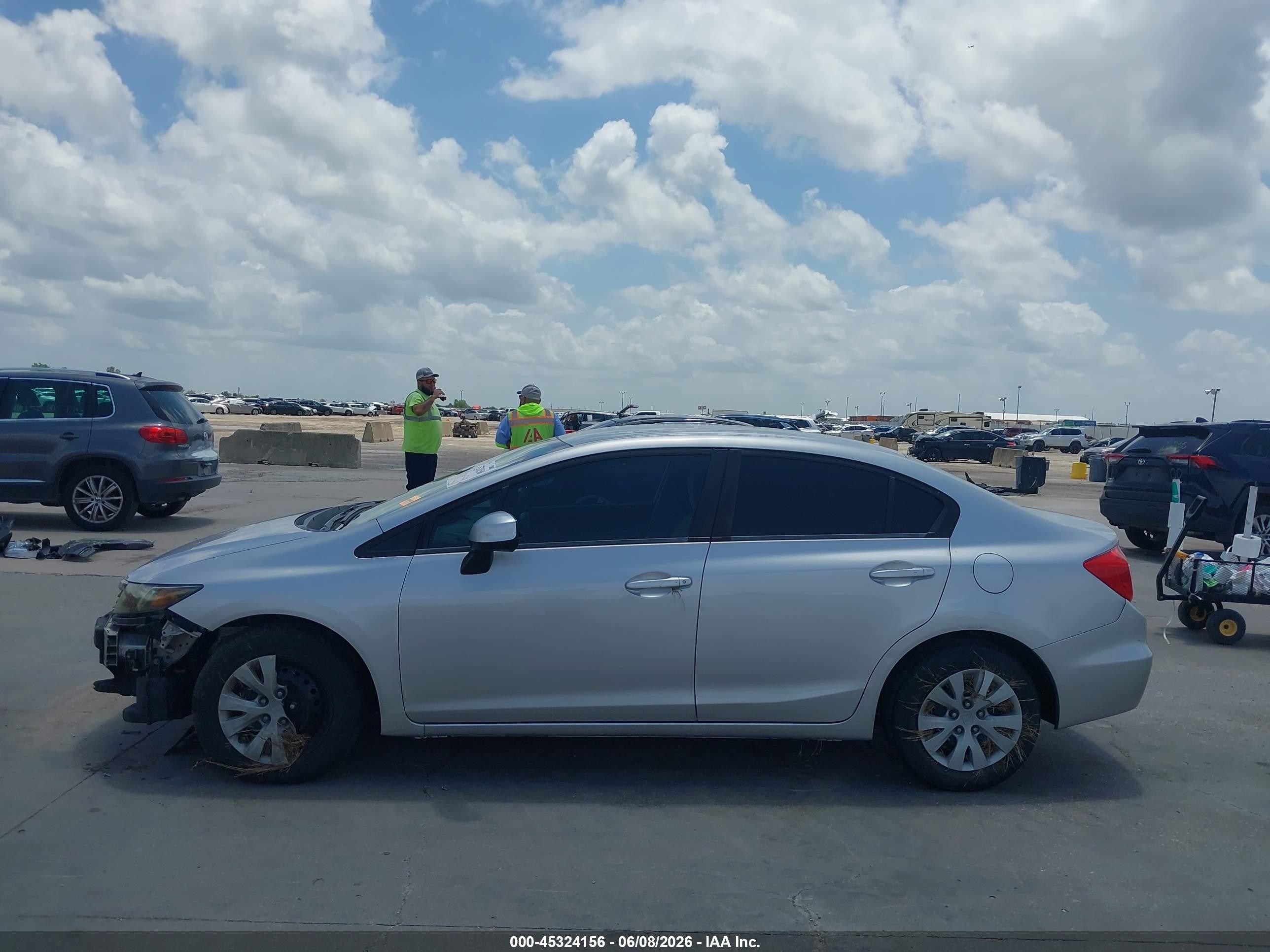 2012 Honda Civic Lx Silver vin: 19XFB2F52CE373376