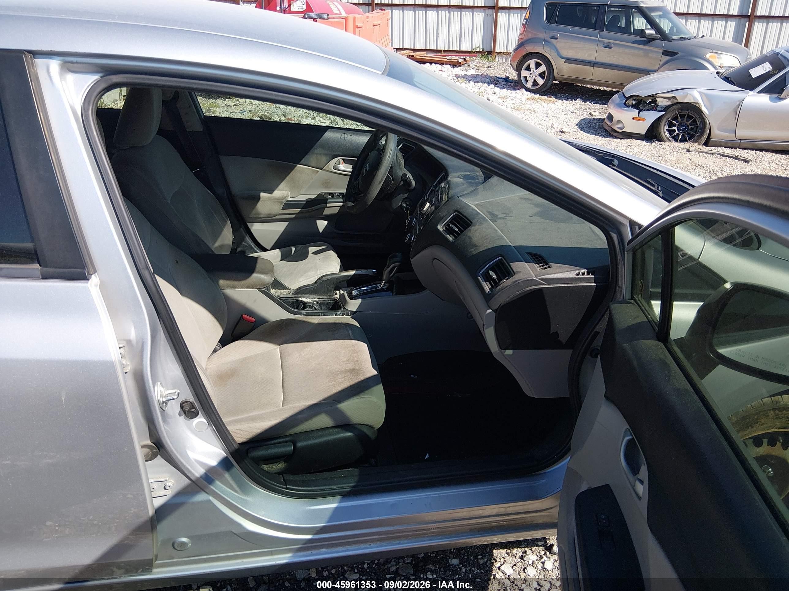 2013 Honda Civic Lx Silver vin: 19XFB2F52DE219977