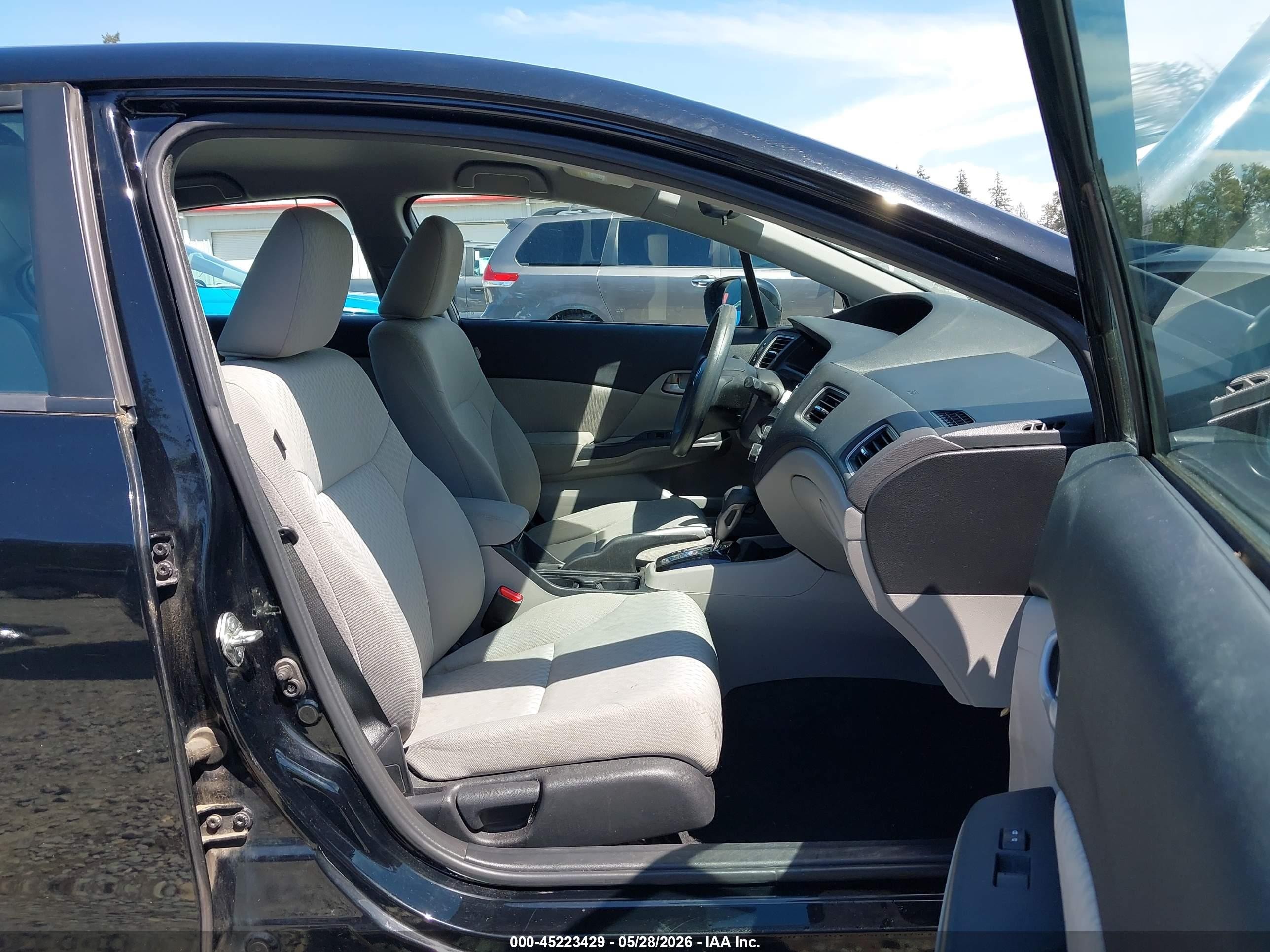 2014 Honda Civic Lx Черный vin: 19XFB2F52EE013818