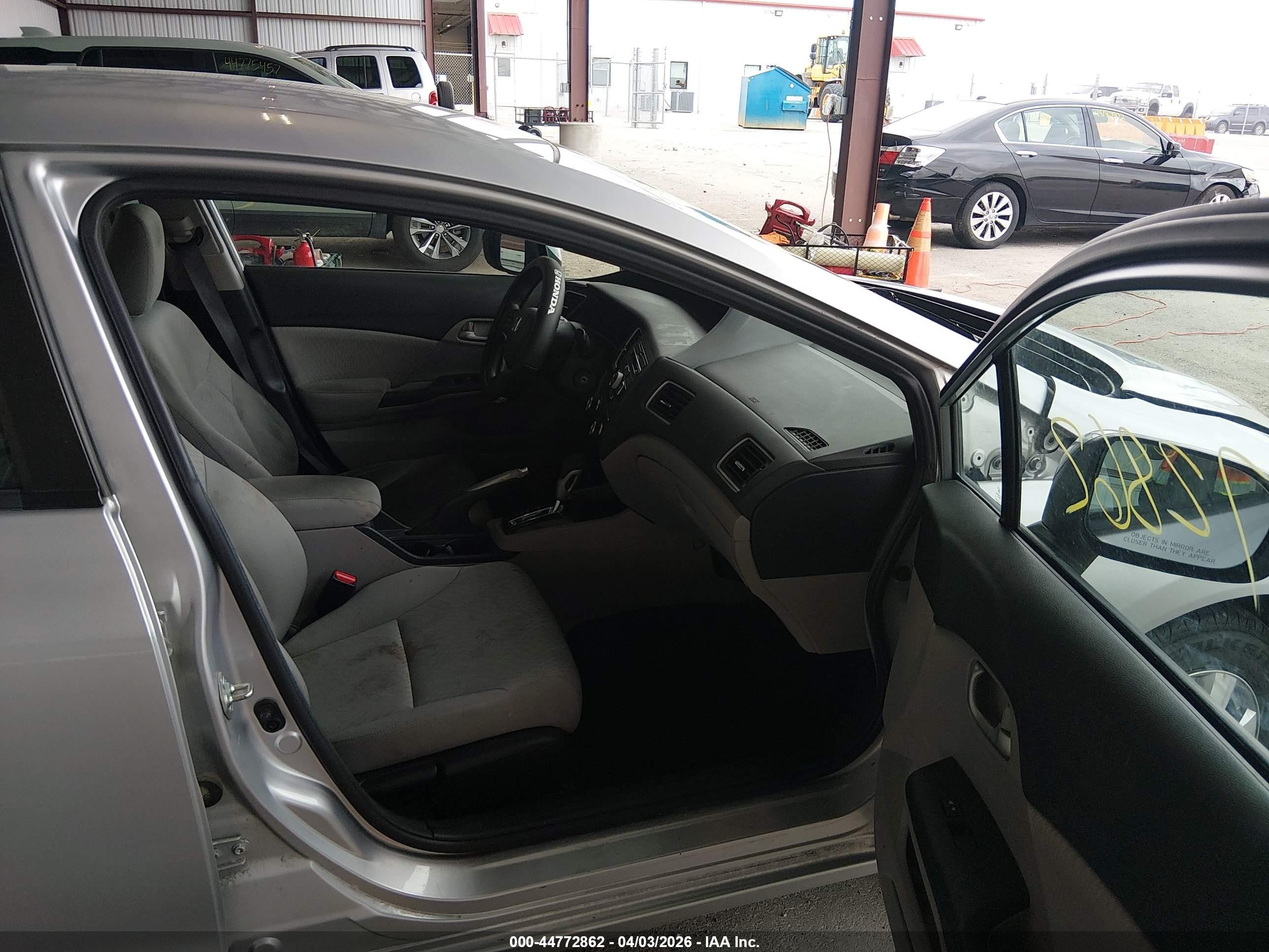 2014 Honda Civic Lx Silver vin: 19XFB2F52EE031655
