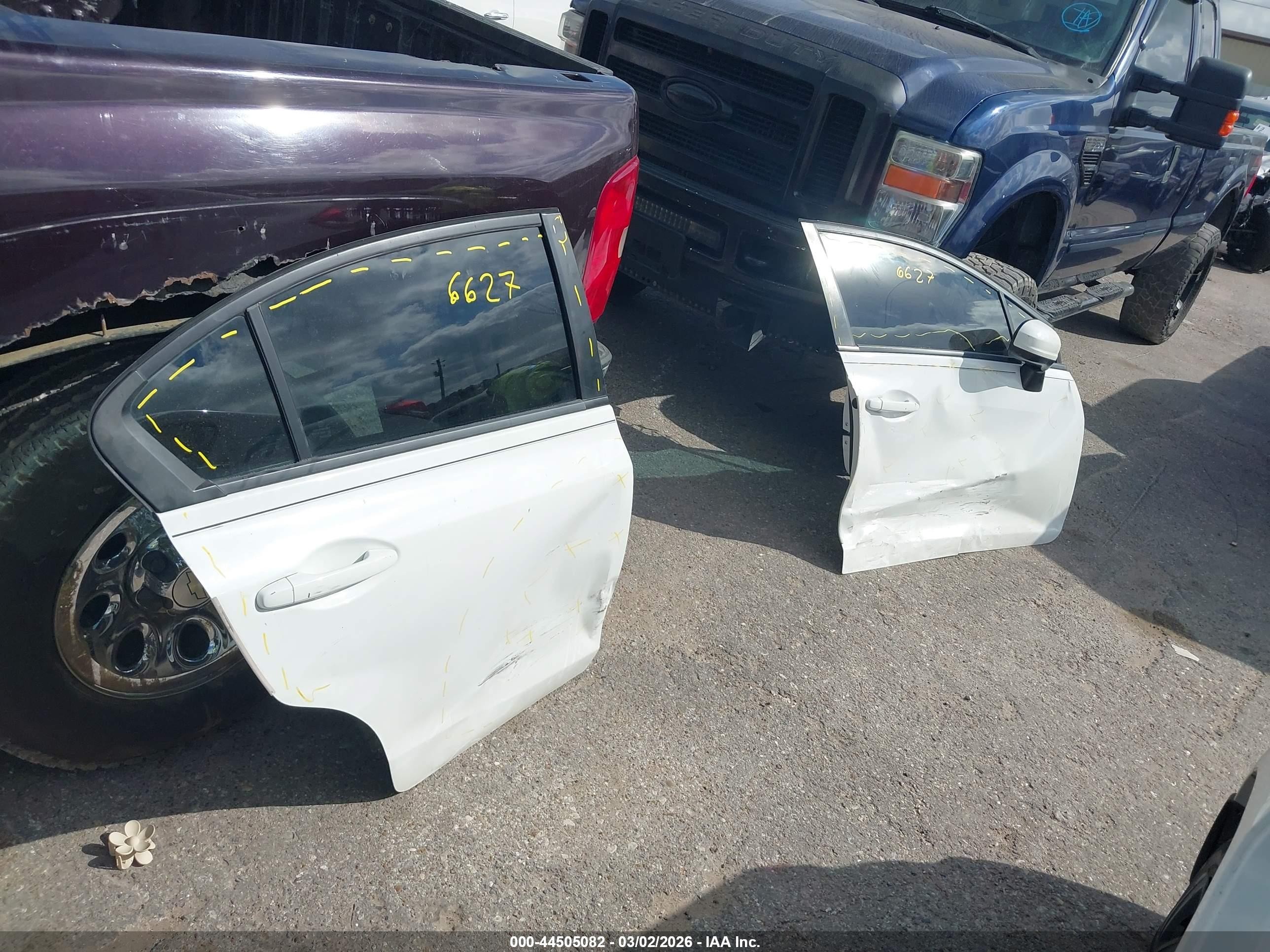 2014 Honda Civic Lx White vin: 19XFB2F52EE052571