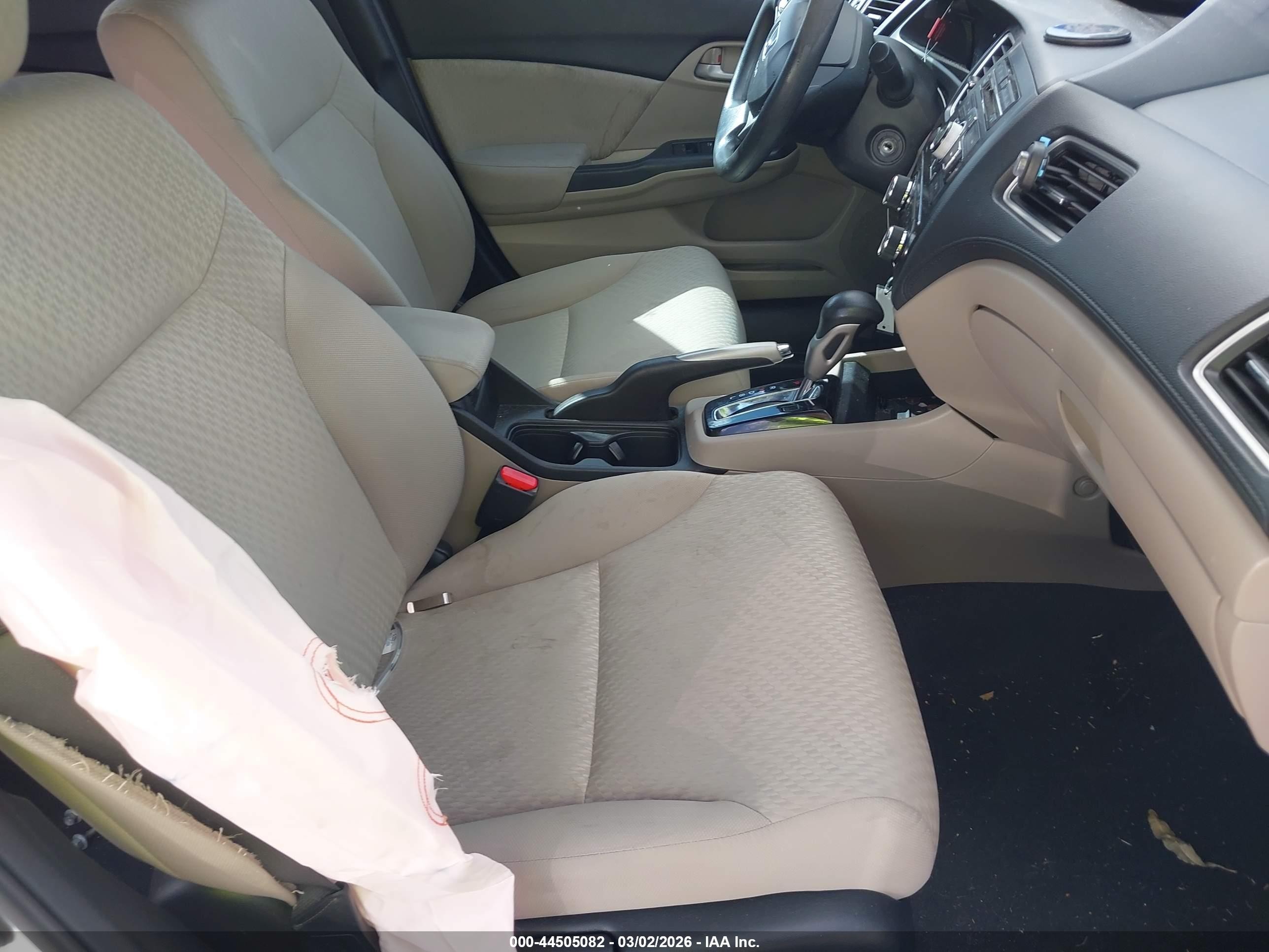 2014 Honda Civic Lx White vin: 19XFB2F52EE052571
