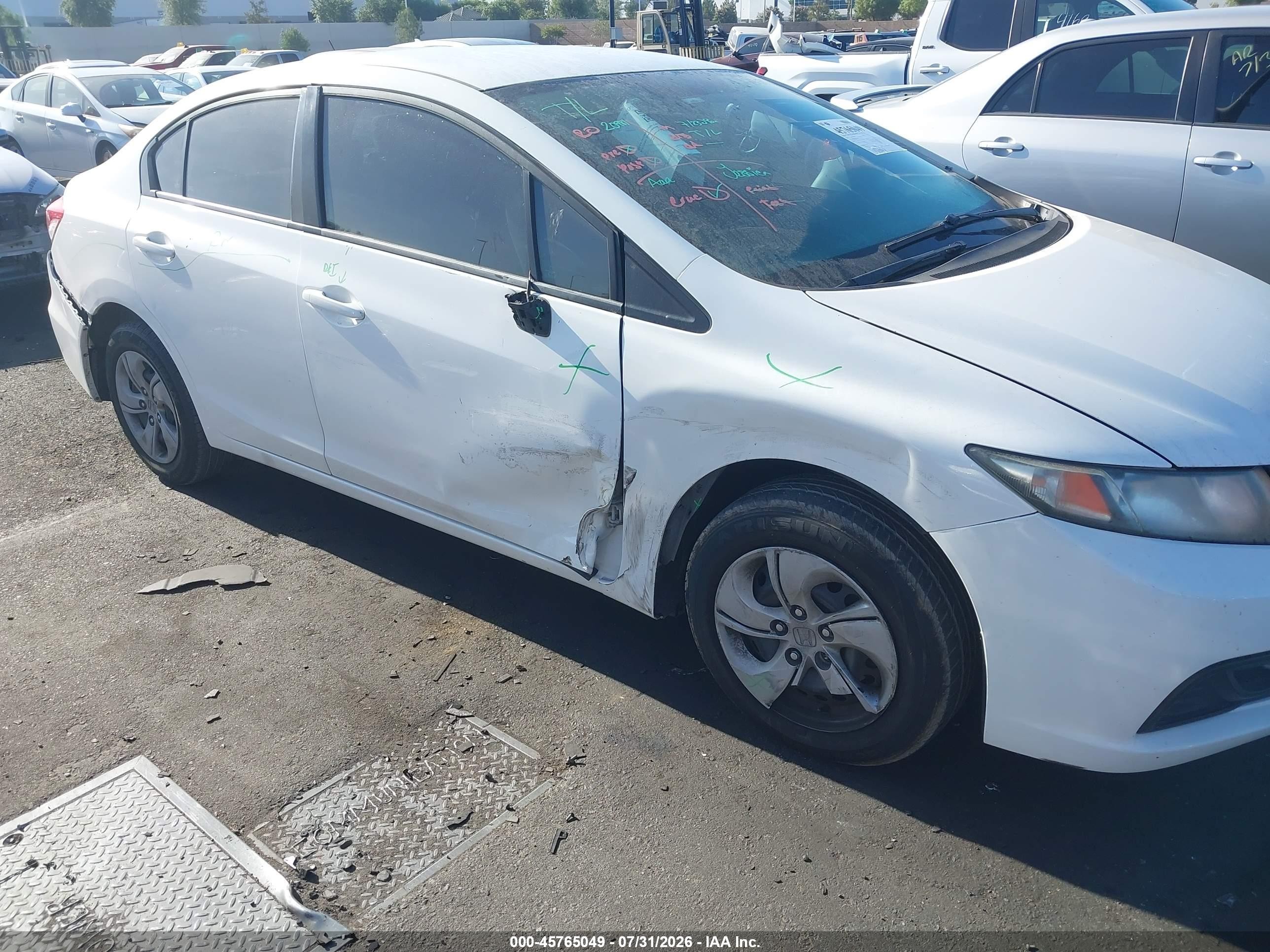 2014 Honda Civic Lx Белый vin: 19XFB2F52EE204543