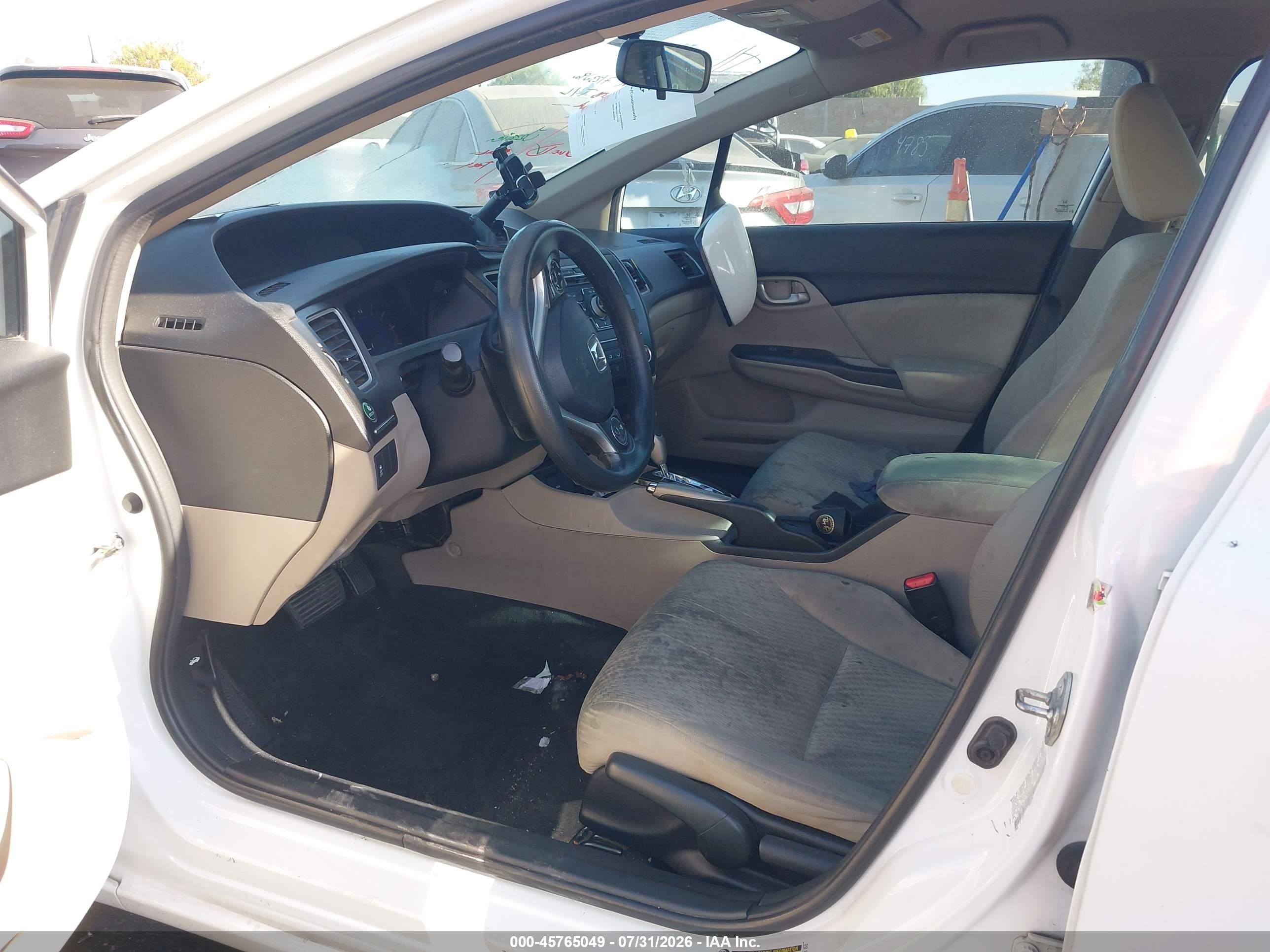 2014 Honda Civic Lx Белый vin: 19XFB2F52EE204543