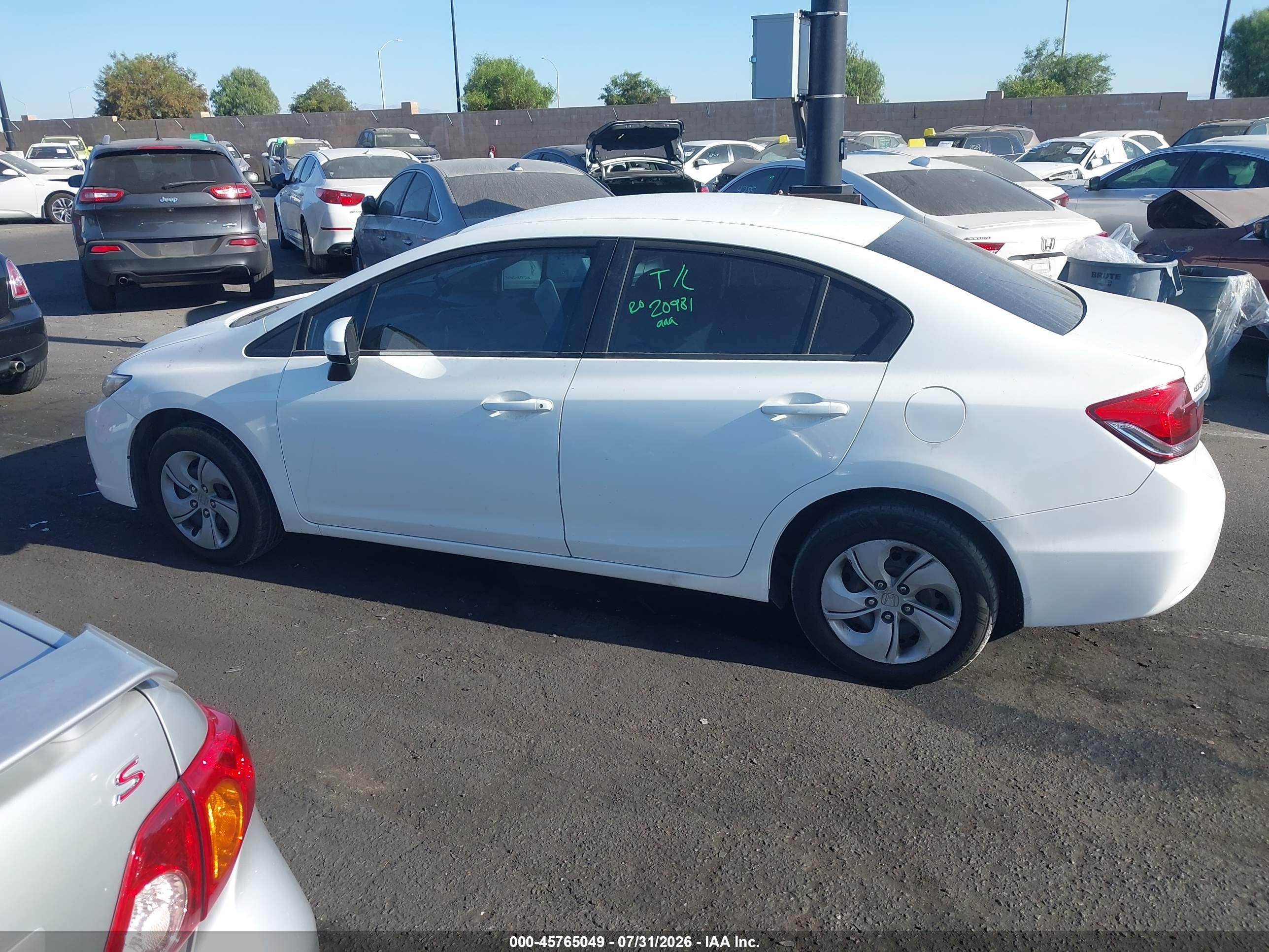 2014 Honda Civic Lx Белый vin: 19XFB2F52EE204543